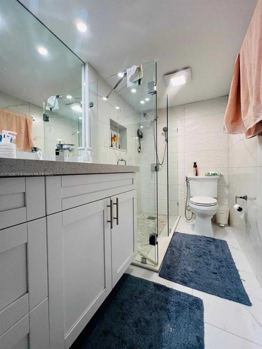 Small Image of 16909 NORTH BAY RD #112, Sunny Isles Beach Number 13