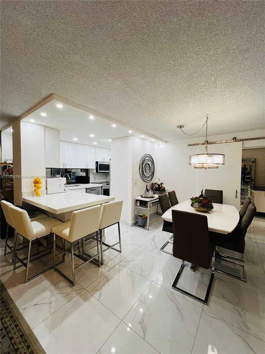 Small Image of 16909 NORTH BAY RD #112, Sunny Isles Beach Number 7