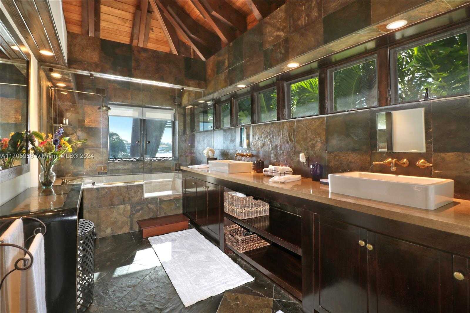 Small Image of 14 WEST SAN MARINO DR, Miami Beach Number 18