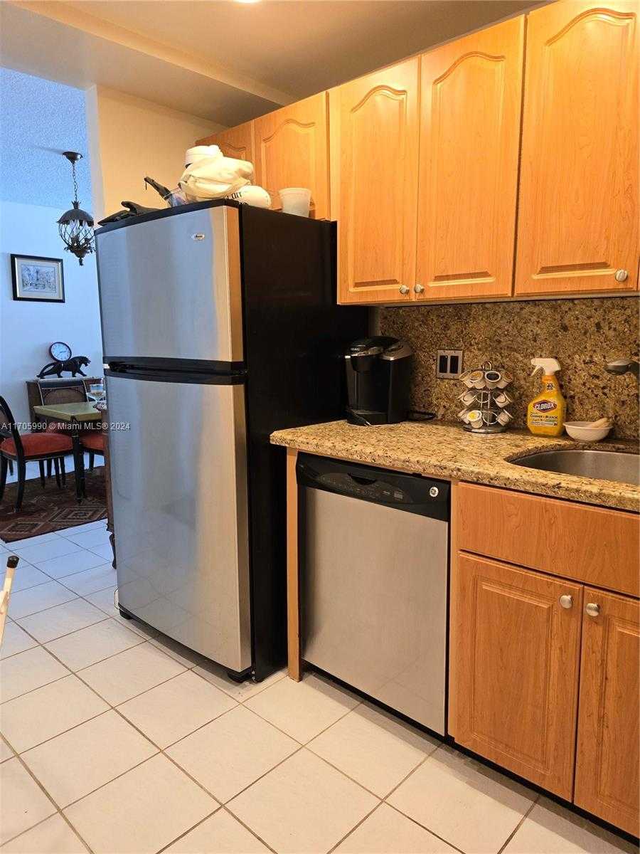 Small Image of 1980 SOUTH OCEAN DR #2B, Hallandale Beach Number 2