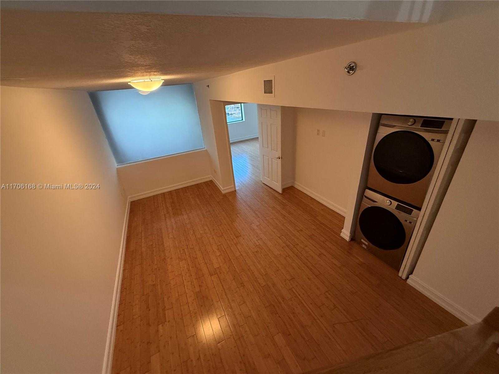 Small Image of 401 POINCIANA DR #1225, Sunny Isles Beach Number 11