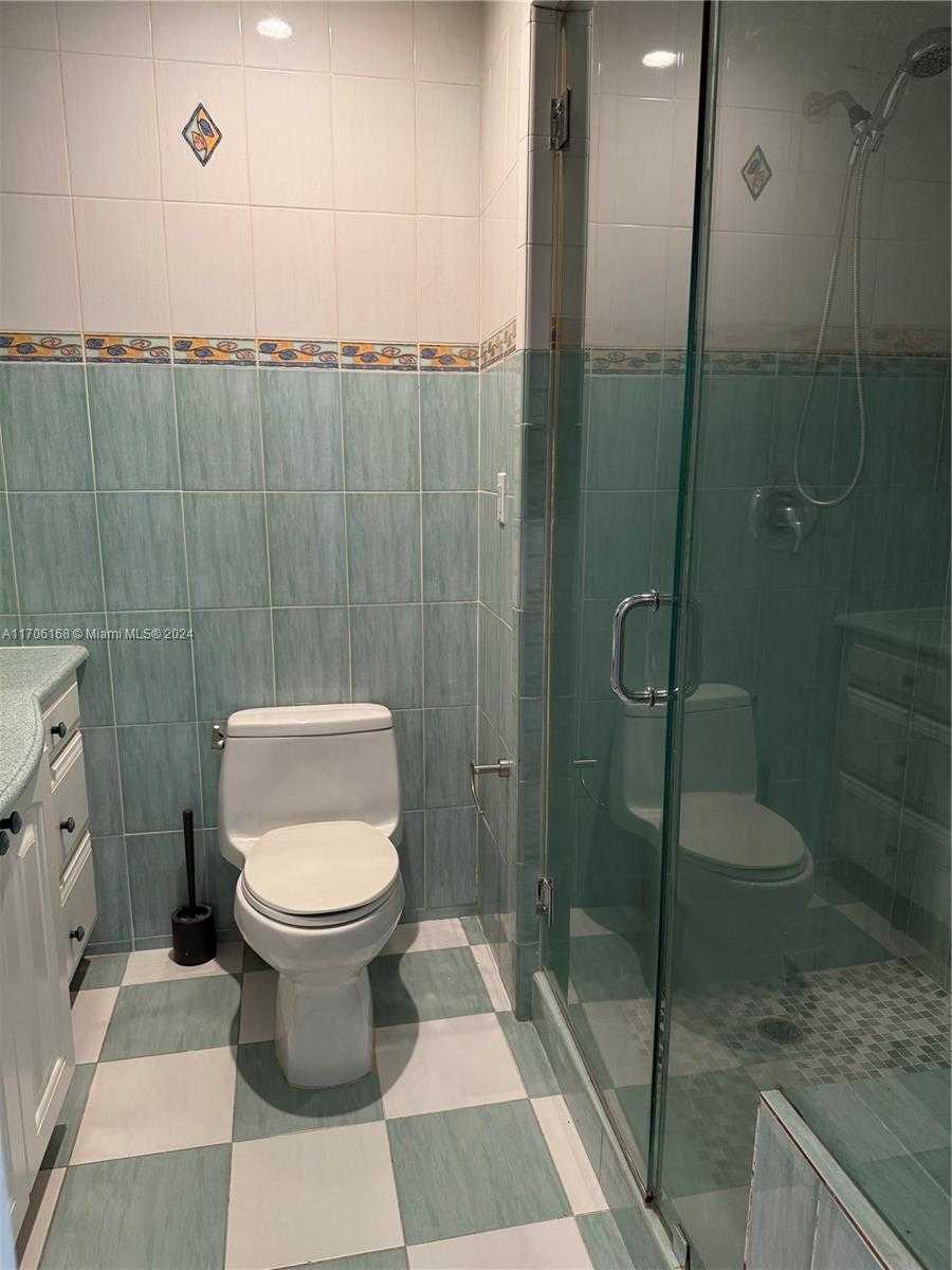 Small Image of 401 POINCIANA DR #1225, Sunny Isles Beach Number 13