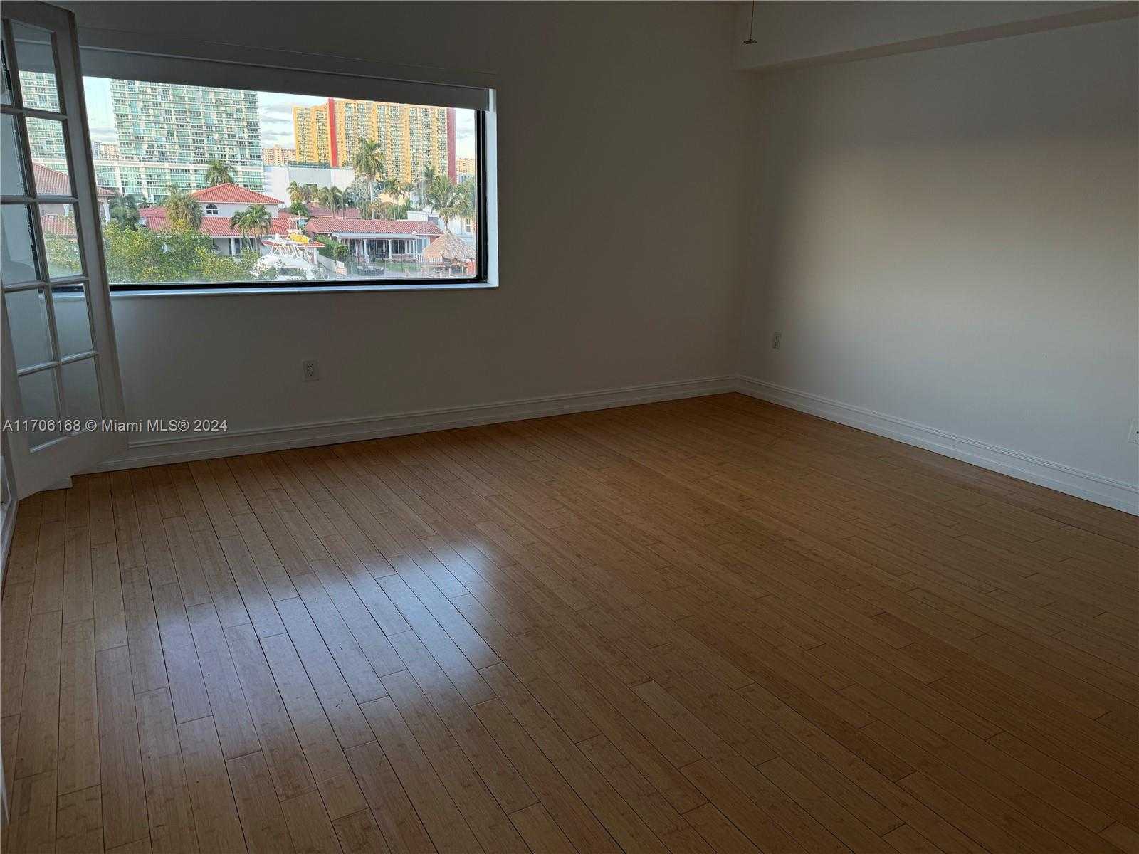 Small Image of 401 POINCIANA DR #1225, Sunny Isles Beach Number 16