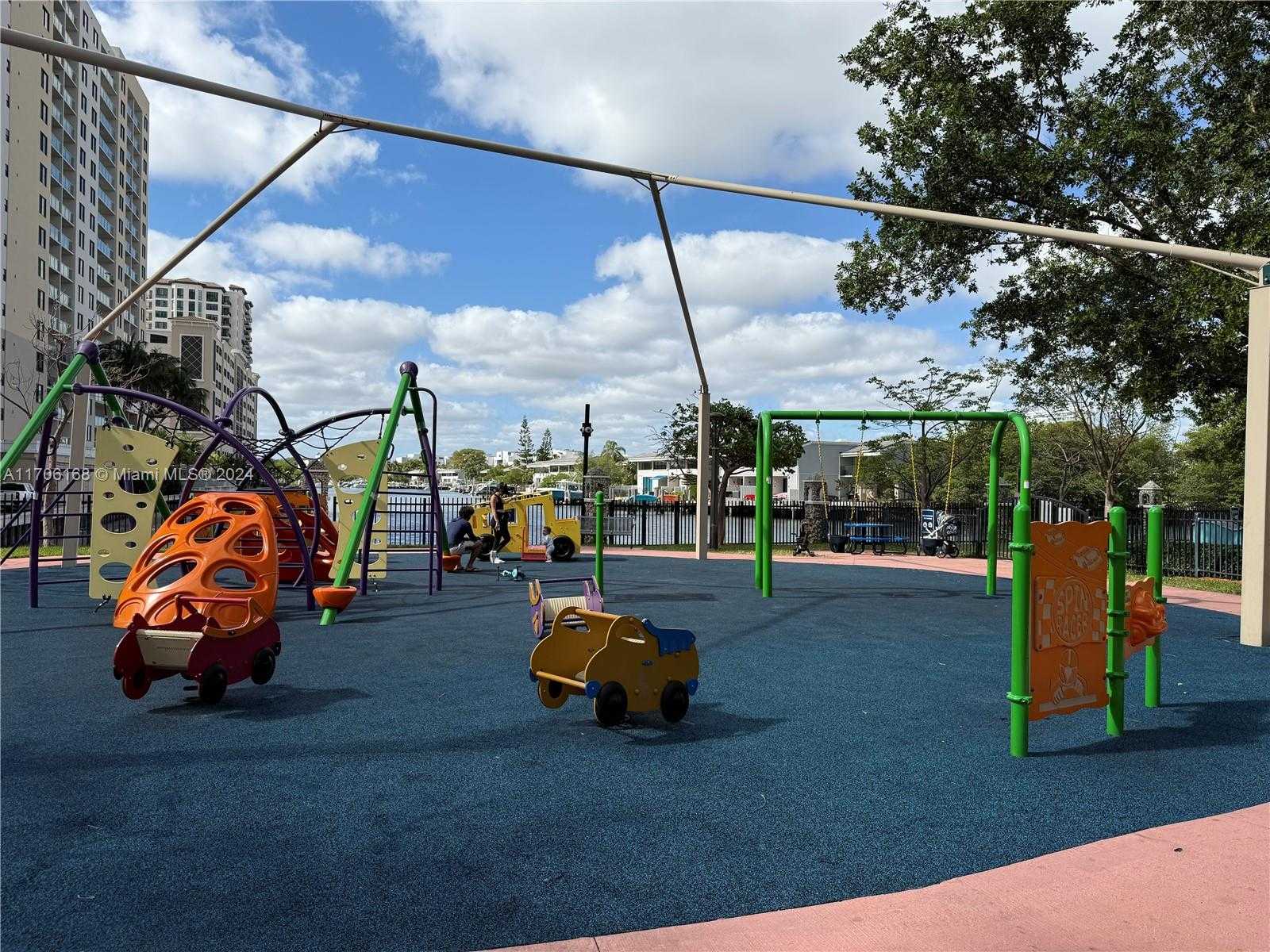 Small Image of 401 POINCIANA DR #1225, Sunny Isles Beach Number 32