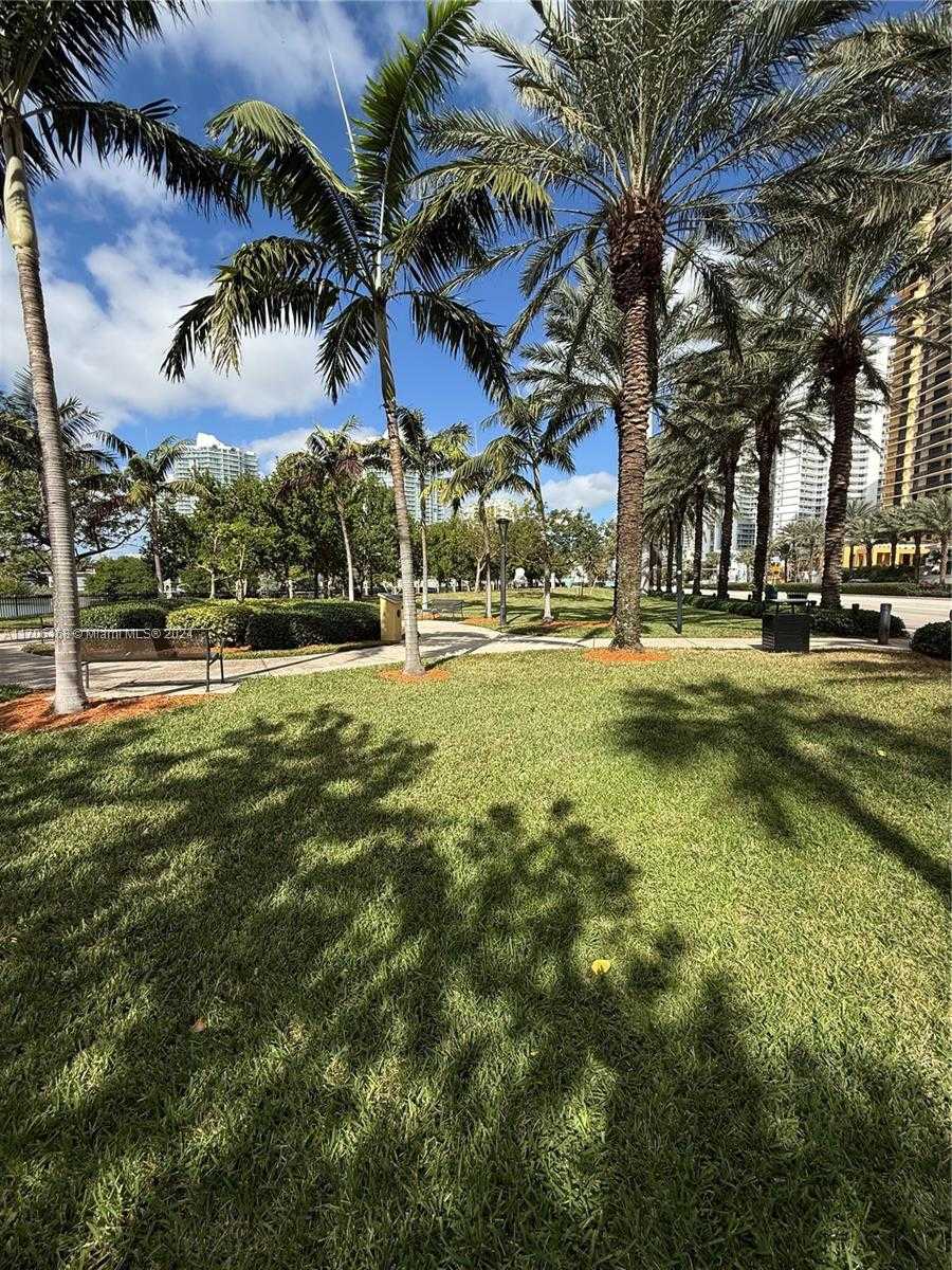 Small Image of 401 POINCIANA DR #1225, Sunny Isles Beach Number 34