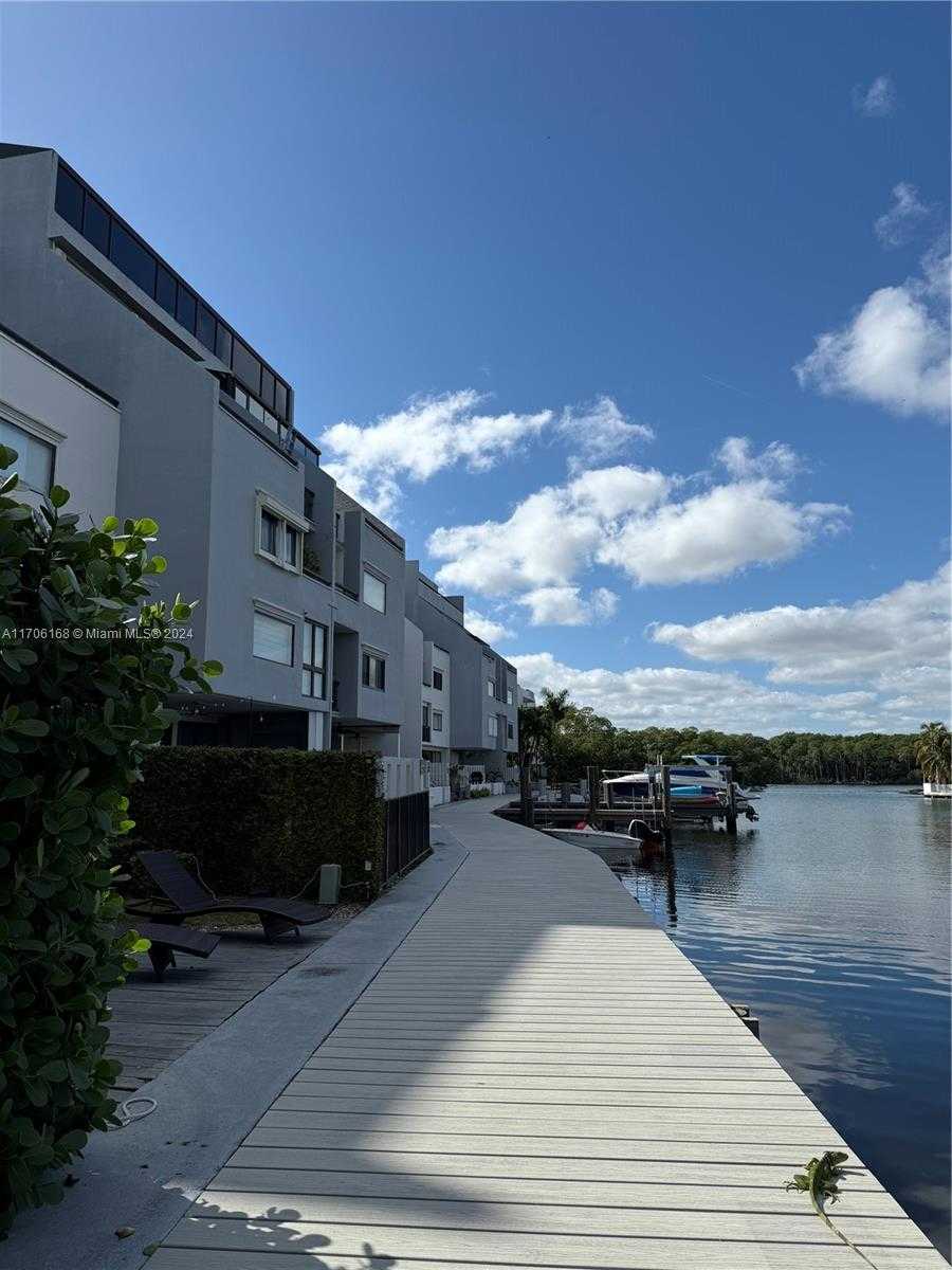 Small Image of 401 POINCIANA DR #1225, Sunny Isles Beach Number 35