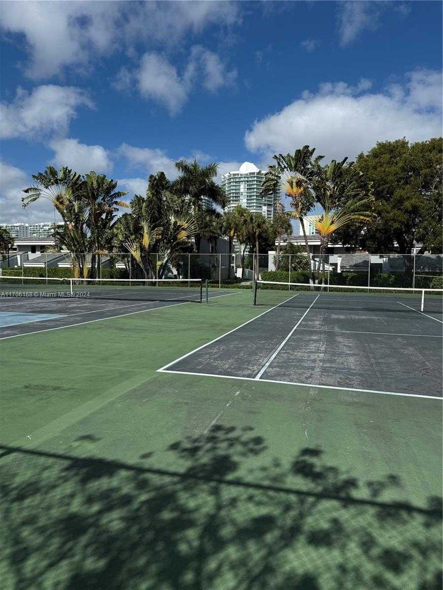 Small Image of 401 POINCIANA DR #1225, Sunny Isles Beach Number 6
