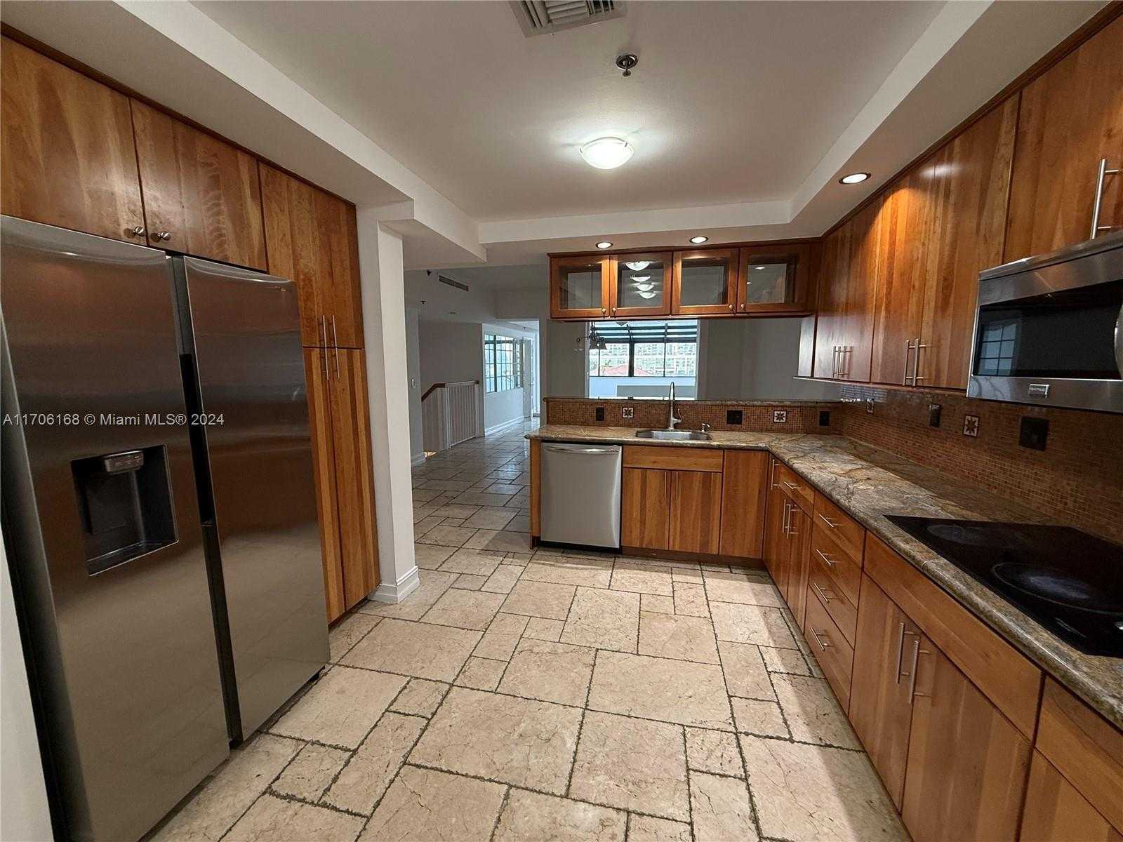 Small Image of 401 POINCIANA DR #1225, Sunny Isles Beach Number 8