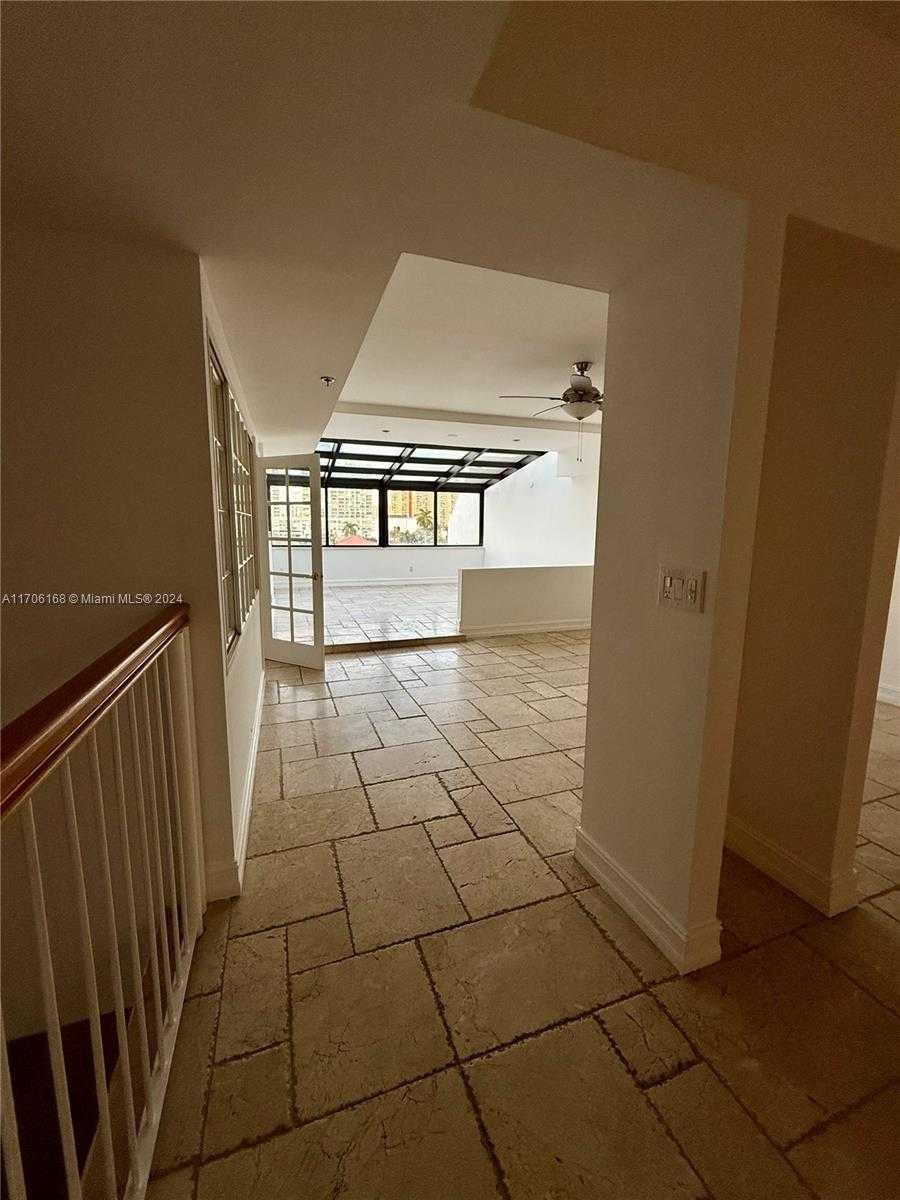 Small Image of 401 POINCIANA DR #1225, Sunny Isles Beach Number 9
