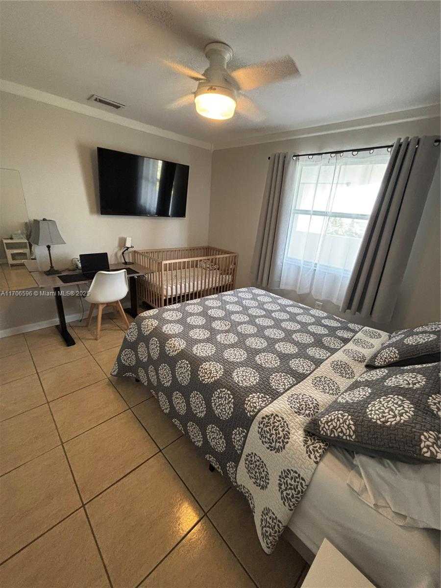Small Image of 16531 NORTH EAST 35TH AVE #402-11, North Miami Beach Number 20
