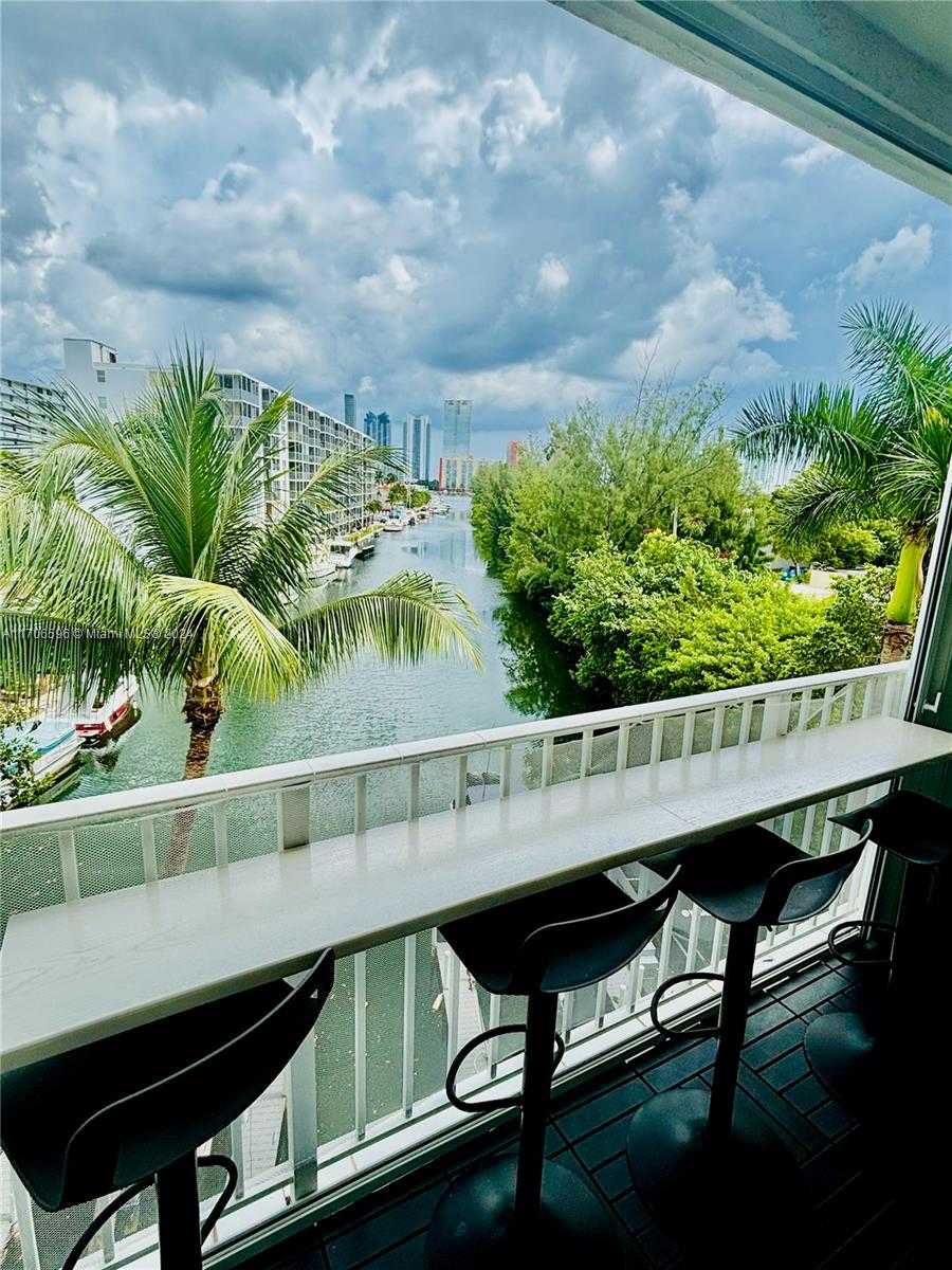 Small Image of 16531 NORTH EAST 35TH AVE #402-11, North Miami Beach Number 4