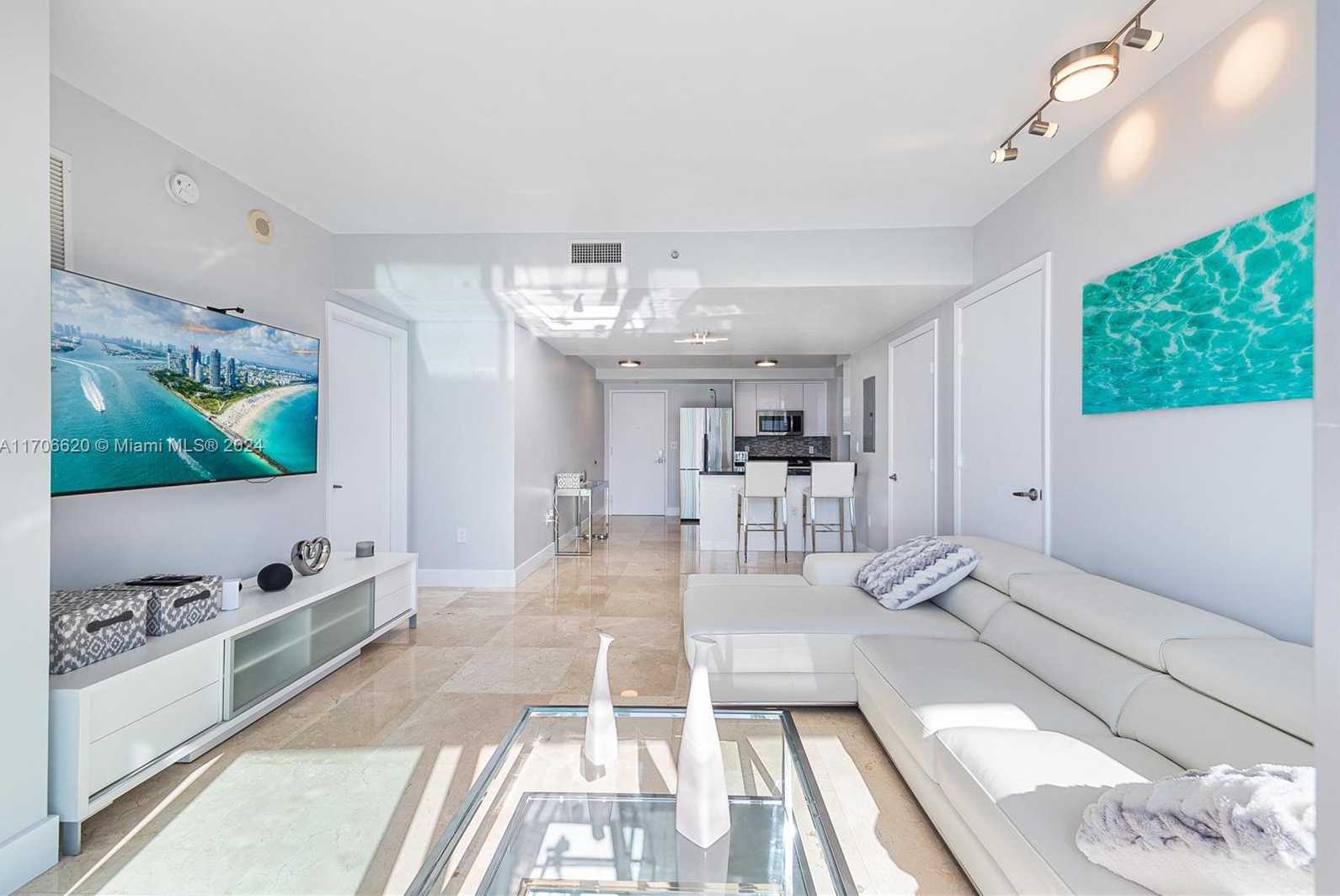 Small Image of 92 SOUTH WEST 3RD ST #3802, Miami Number 3