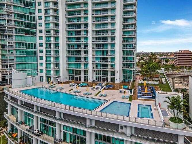 Small Image of 92 SOUTH WEST 3RD ST #3802, Miami Number 31