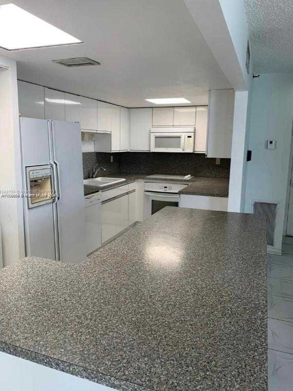 Small Image of 6061 COLLINS AVE #16C, Miami Beach Number 9