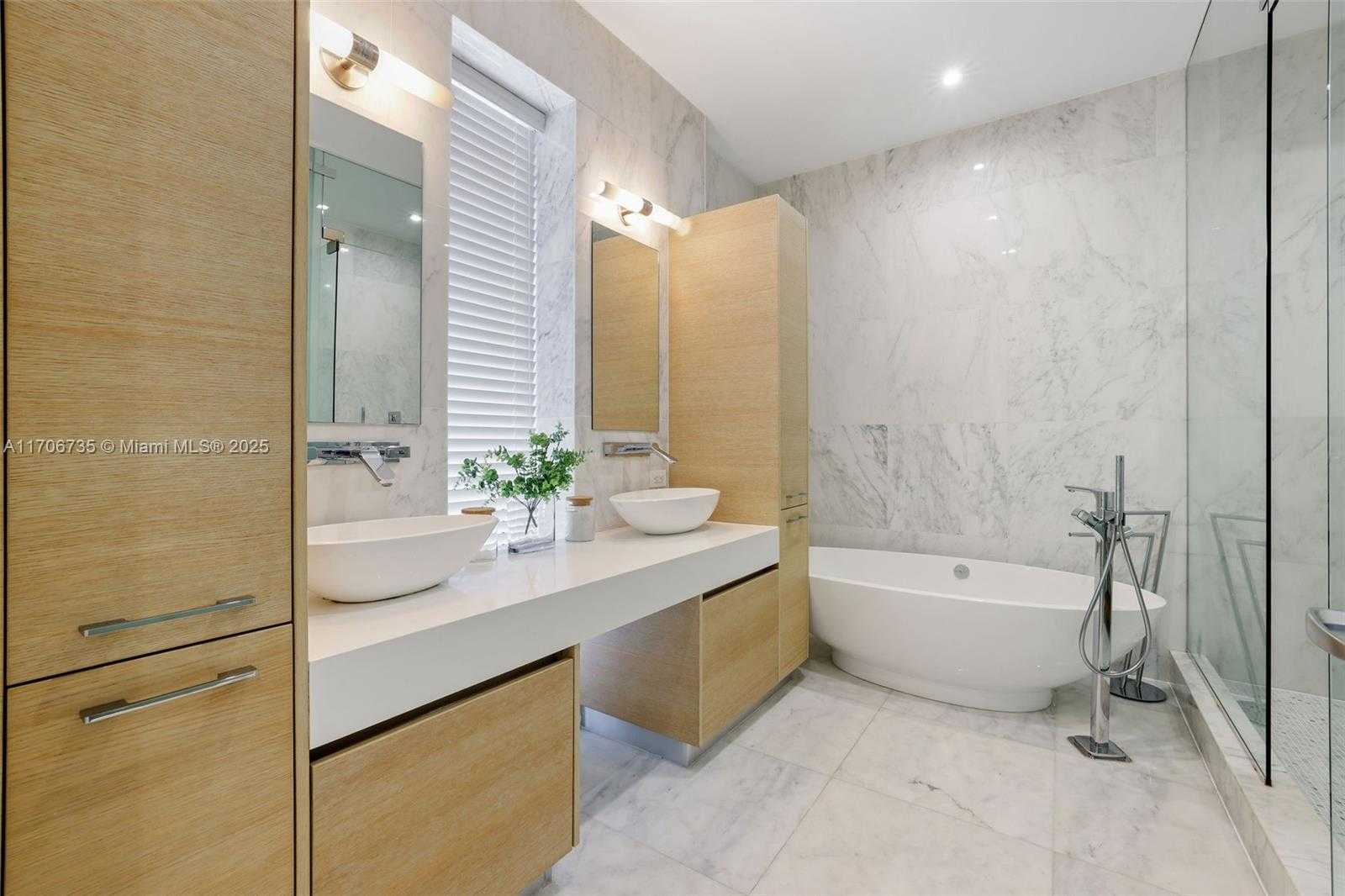 Small Image of 9501 COLLINS AVE #3, Surfside Number 16