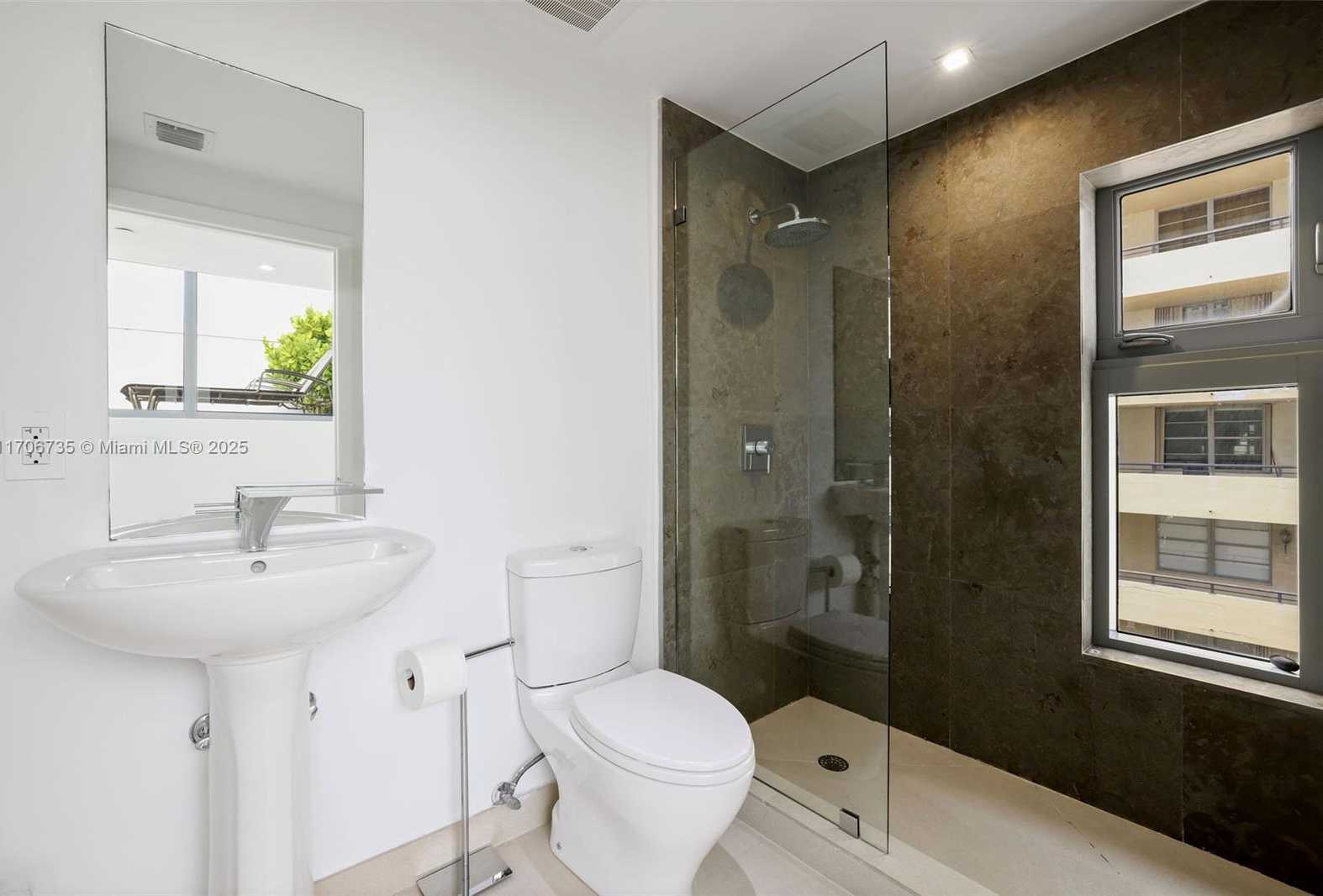 Small Image of 9501 COLLINS AVE #3, Surfside Number 19