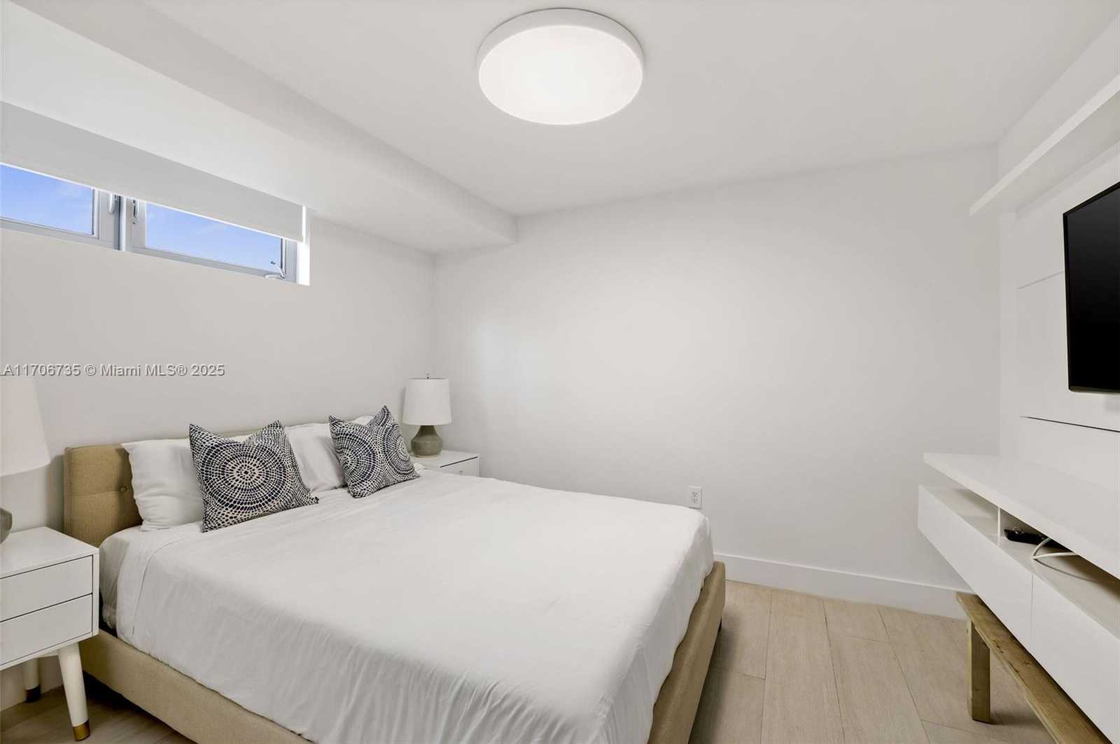 Small Image of 9501 COLLINS AVE #3, Surfside Number 21