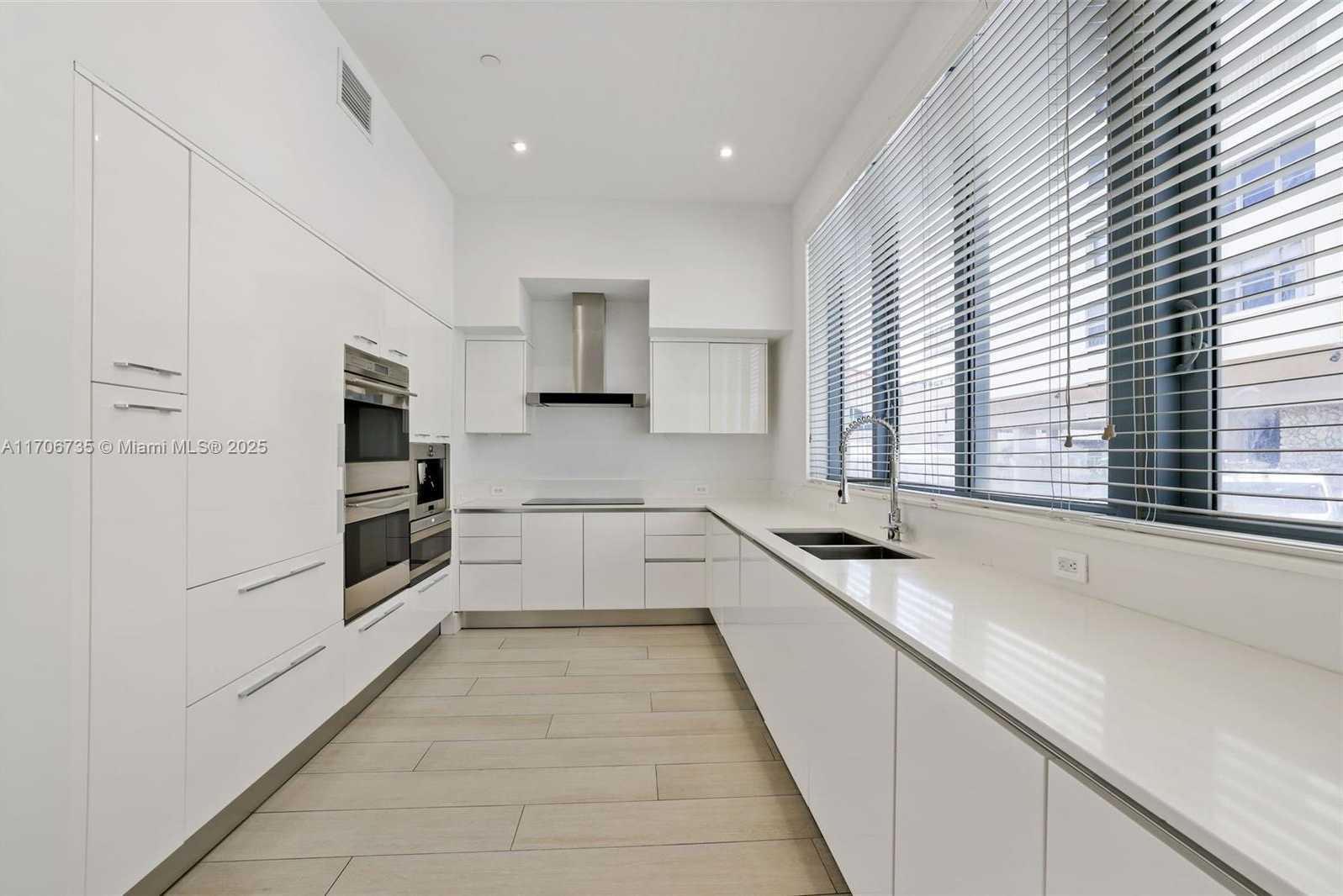 Small Image of 9501 COLLINS AVE #3, Surfside Number 4