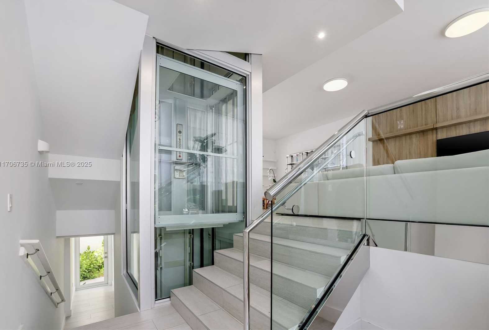 Small Image of 9501 COLLINS AVE #3, Surfside Number 6
