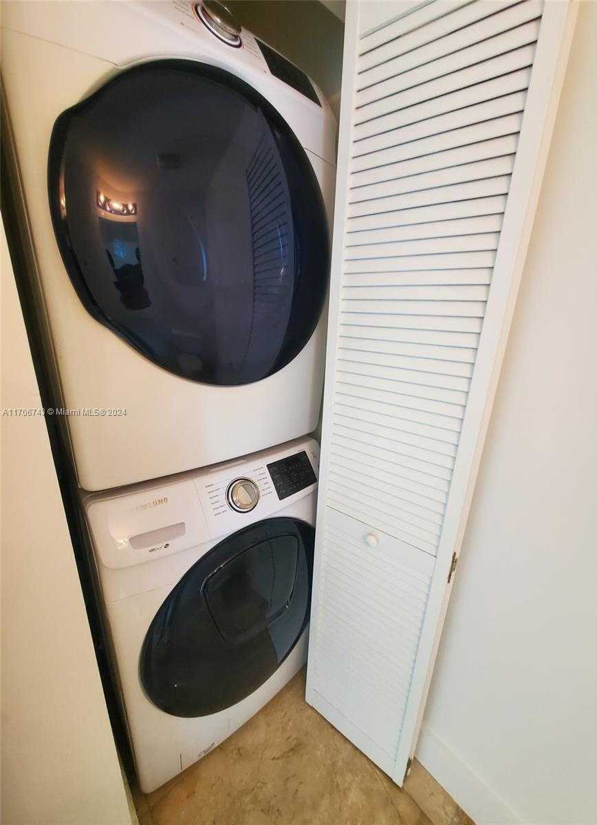 Small Image of 888 BISCAYNE BLVD #311, Miami Number 11