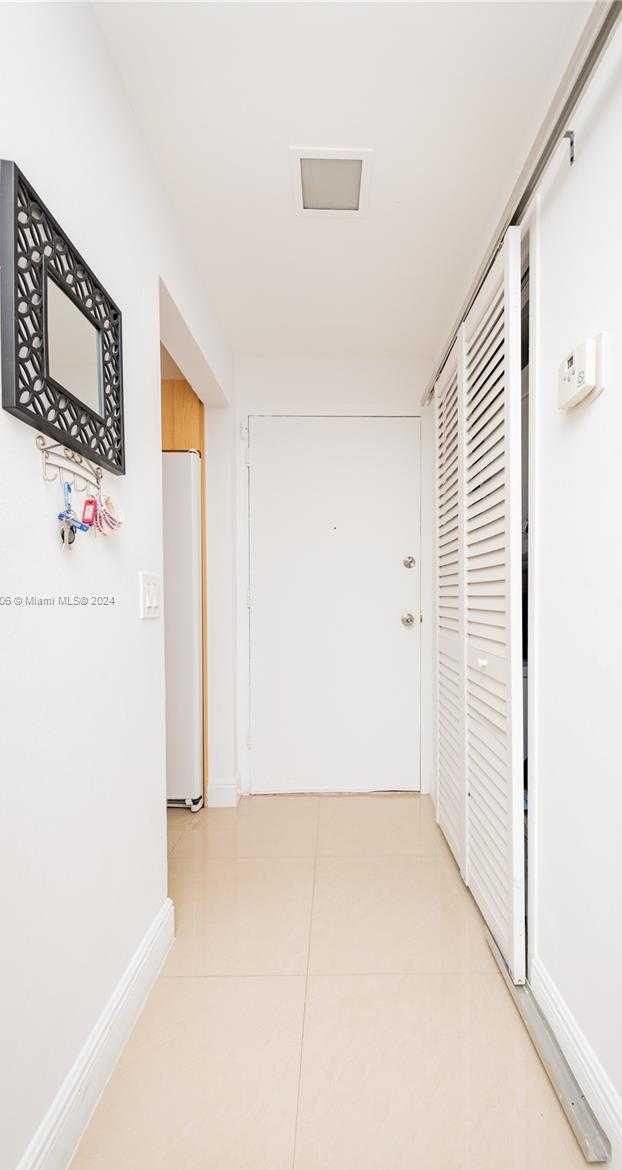Small Image of 3505 SOUTH OCEAN DR #221, Hollywood Number 16