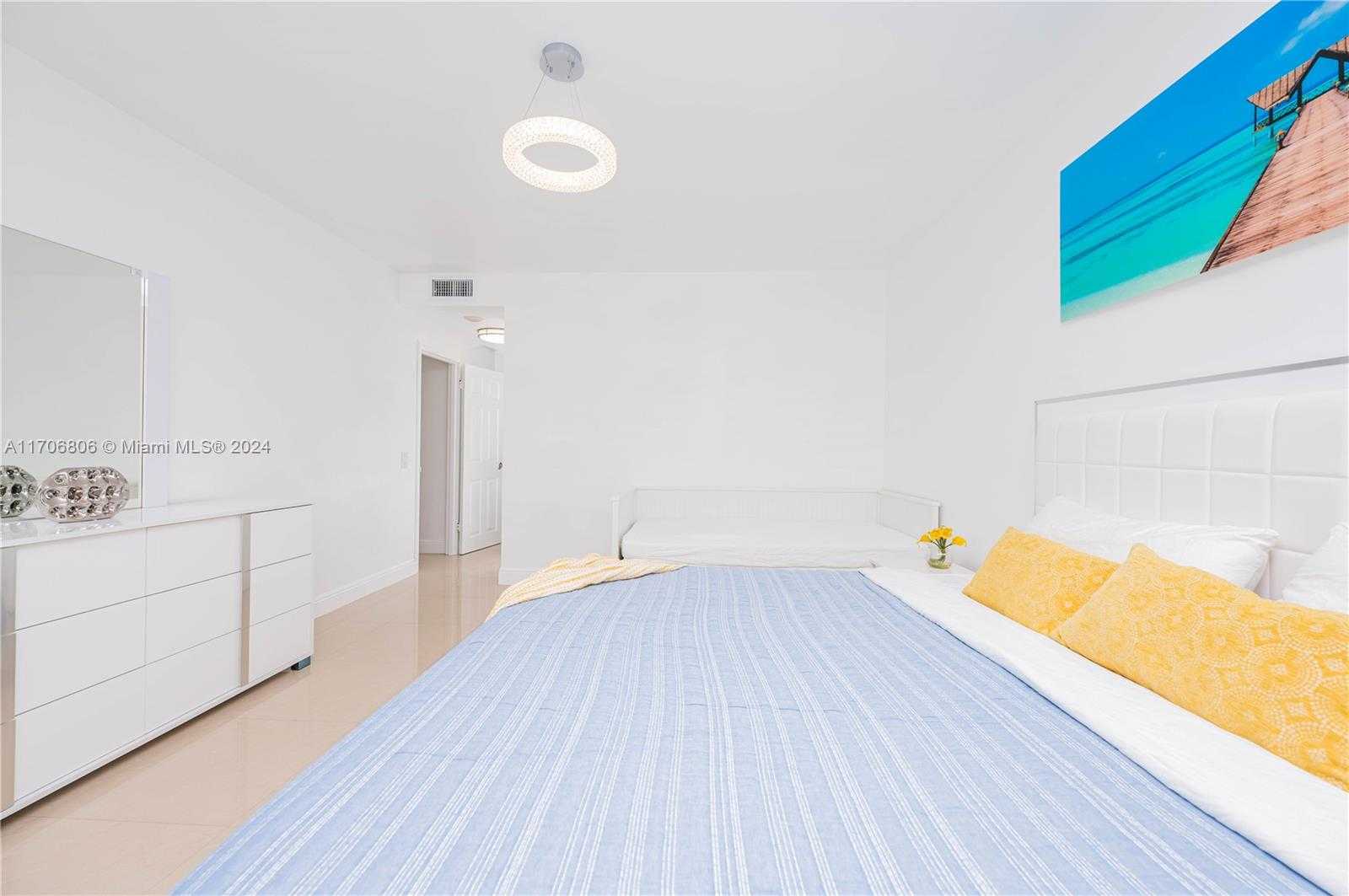 Small Image of 3505 SOUTH OCEAN DR #221, Hollywood Number 24
