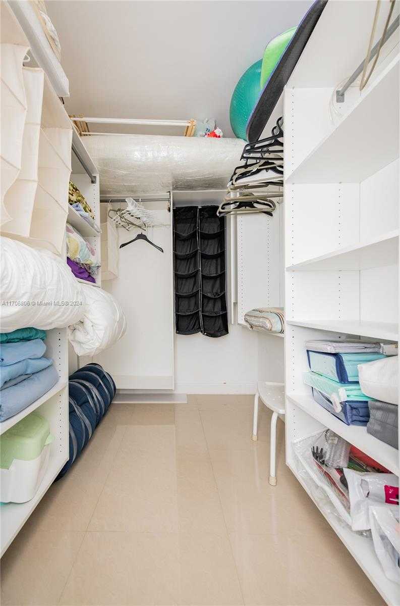 Small Image of 3505 SOUTH OCEAN DR #221, Hollywood Number 25
