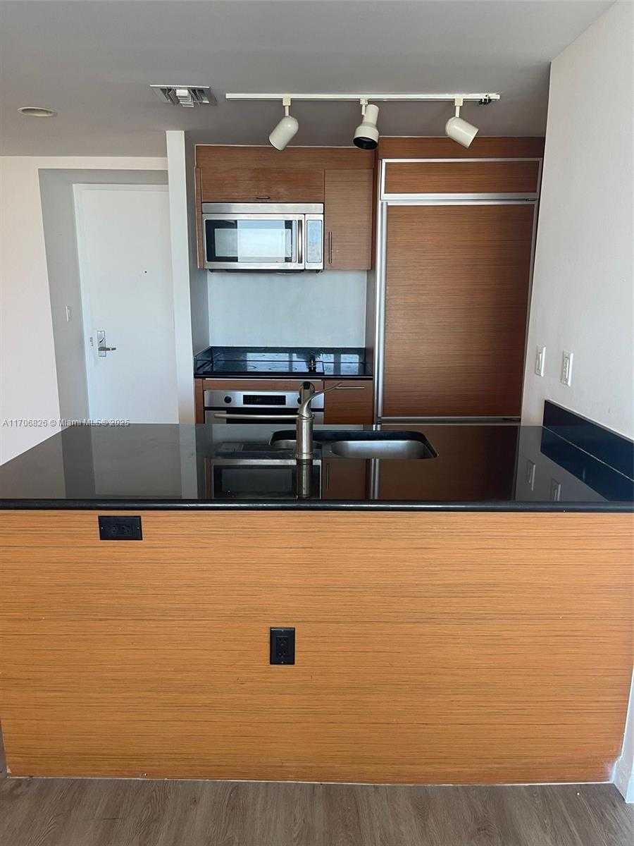 Small Image of 50 BISCAYNE BLVD #5207, Miami Number 11