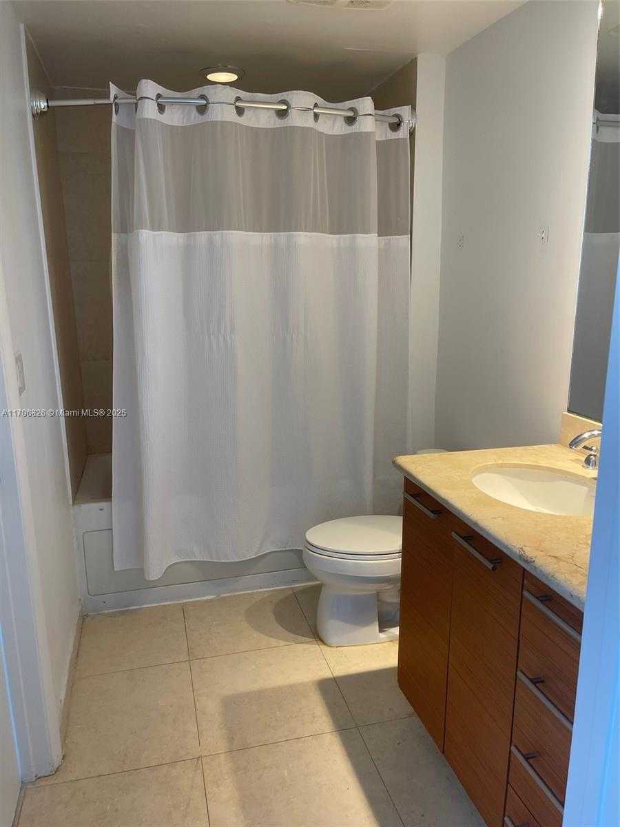 Small Image of 50 BISCAYNE BLVD #5207, Miami Number 9