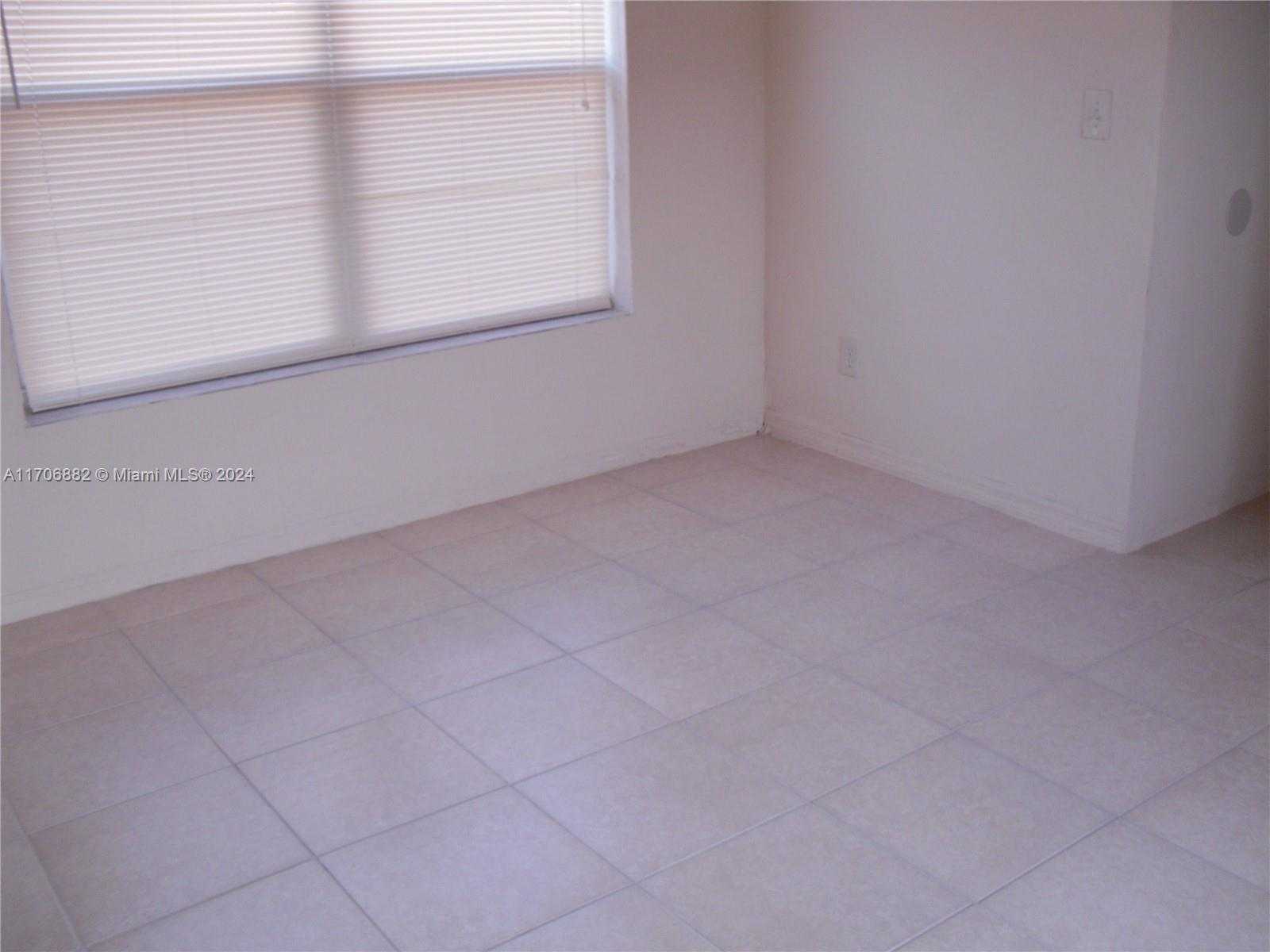 Small Image of 1675 NORTH EAST 150TH ST #03, Miami Number 5