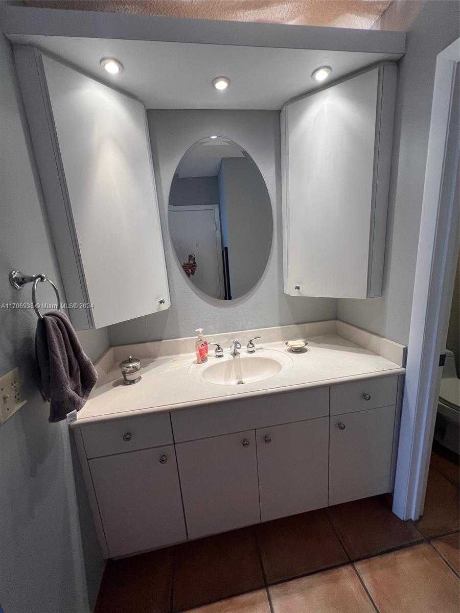 Small Image of 2201 SOUTH OCEAN DR #602, Hollywood Number 23