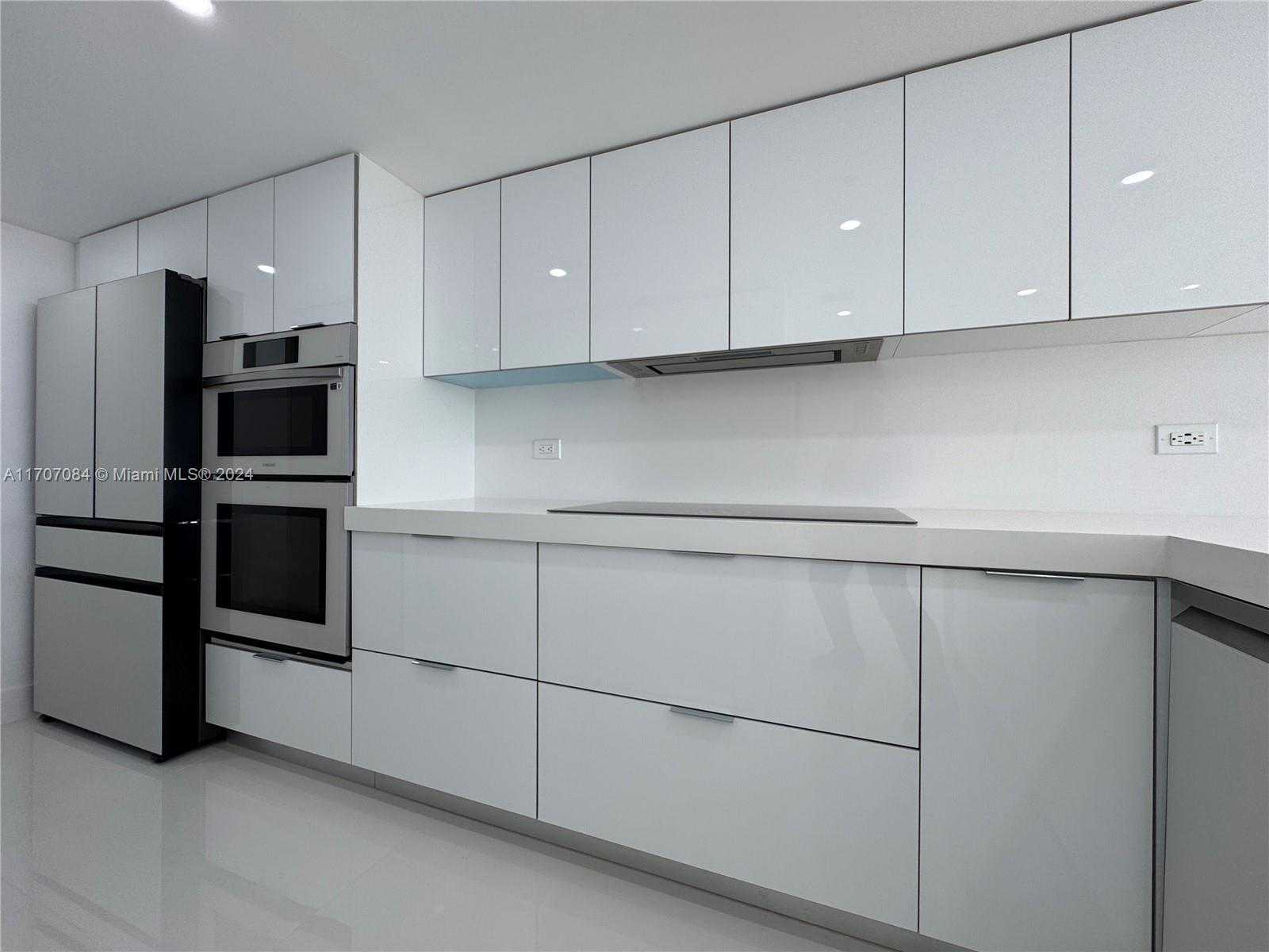 Small Image of 7601 EAST TREASURE DR #2305, North Bay Village Number 12