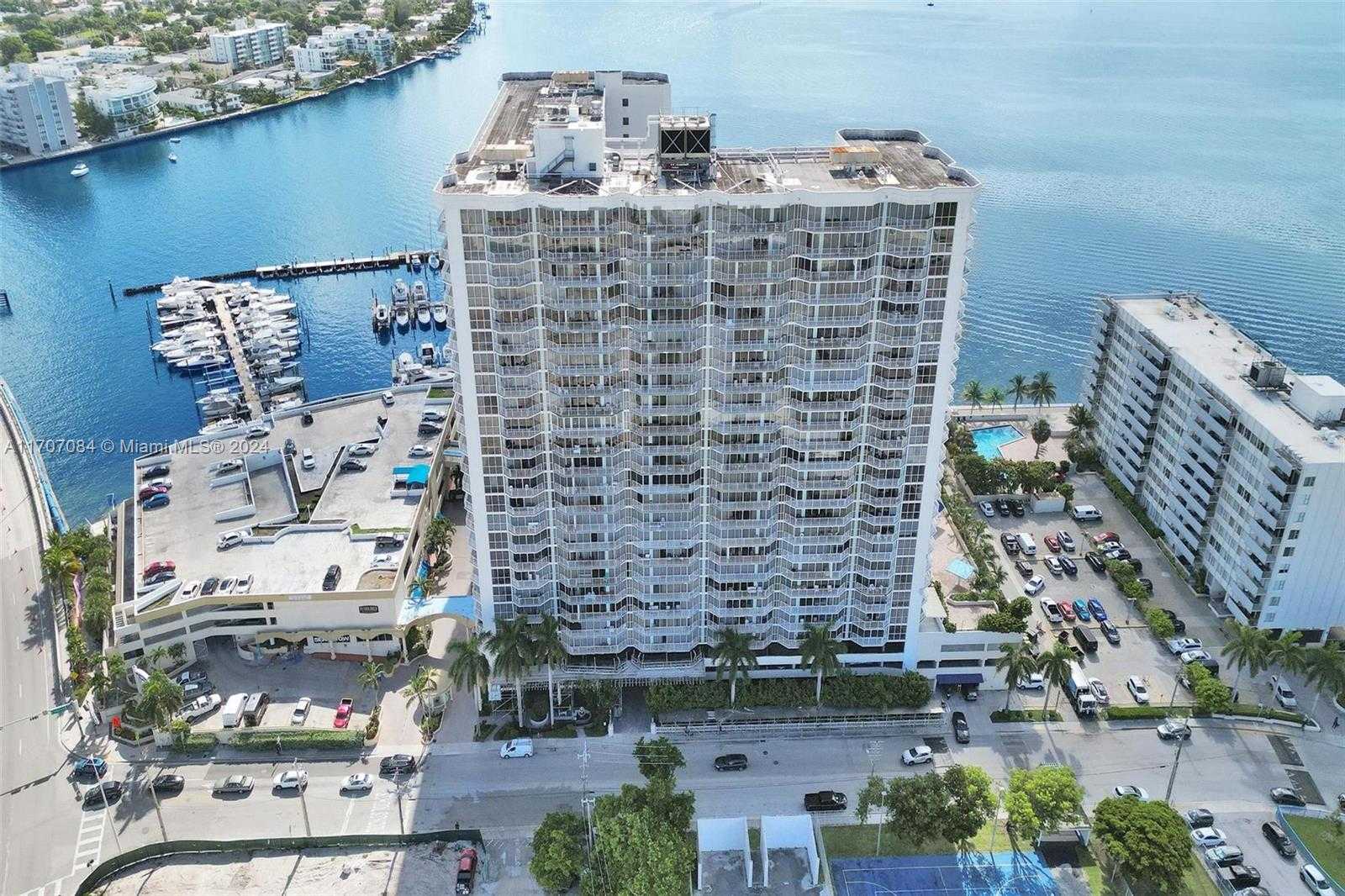 Small Image of 7601 EAST TREASURE DR #2305, North Bay Village Number 37
