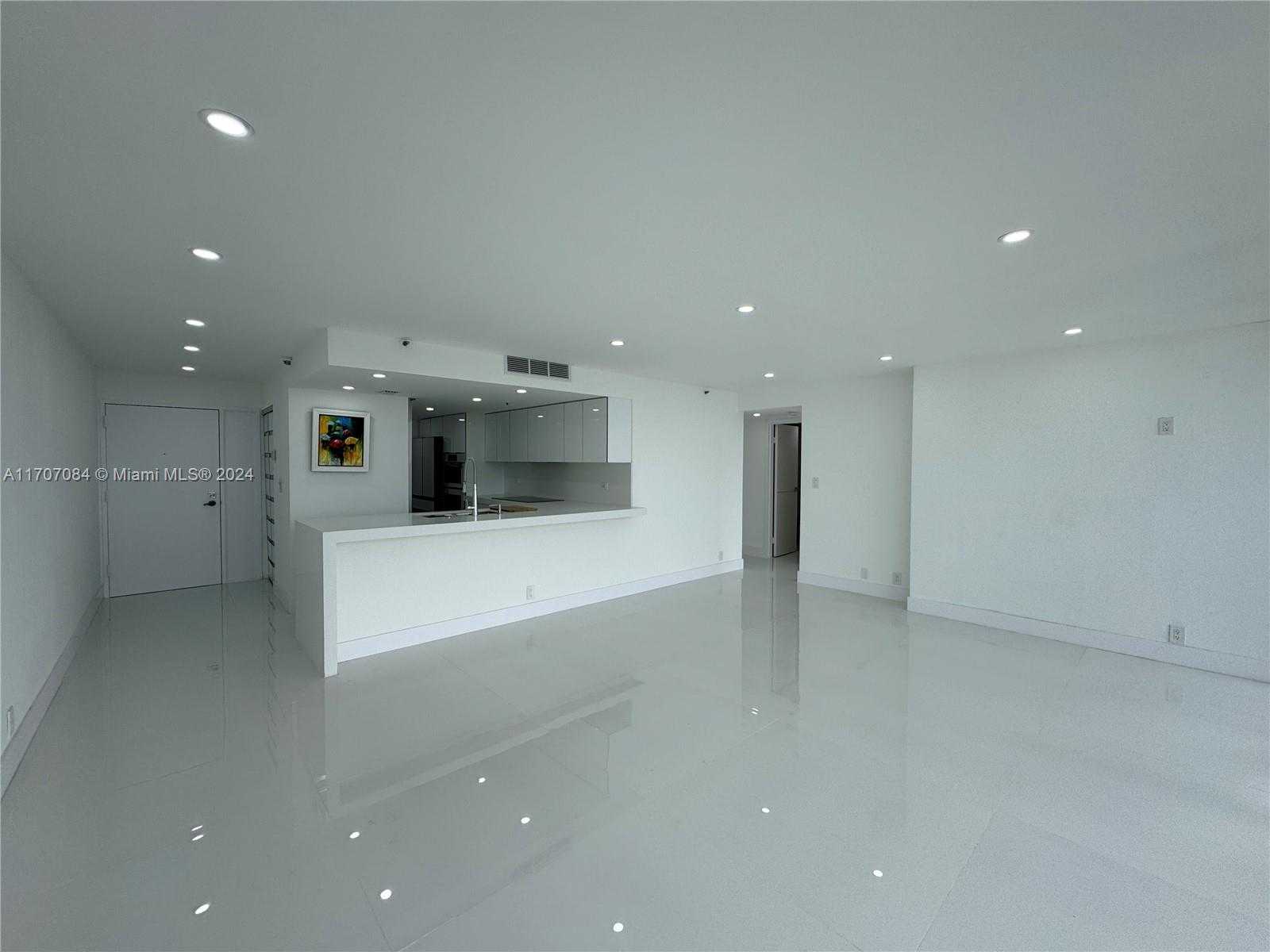 Small Image of 7601 EAST TREASURE DR #2305, North Bay Village Number 4