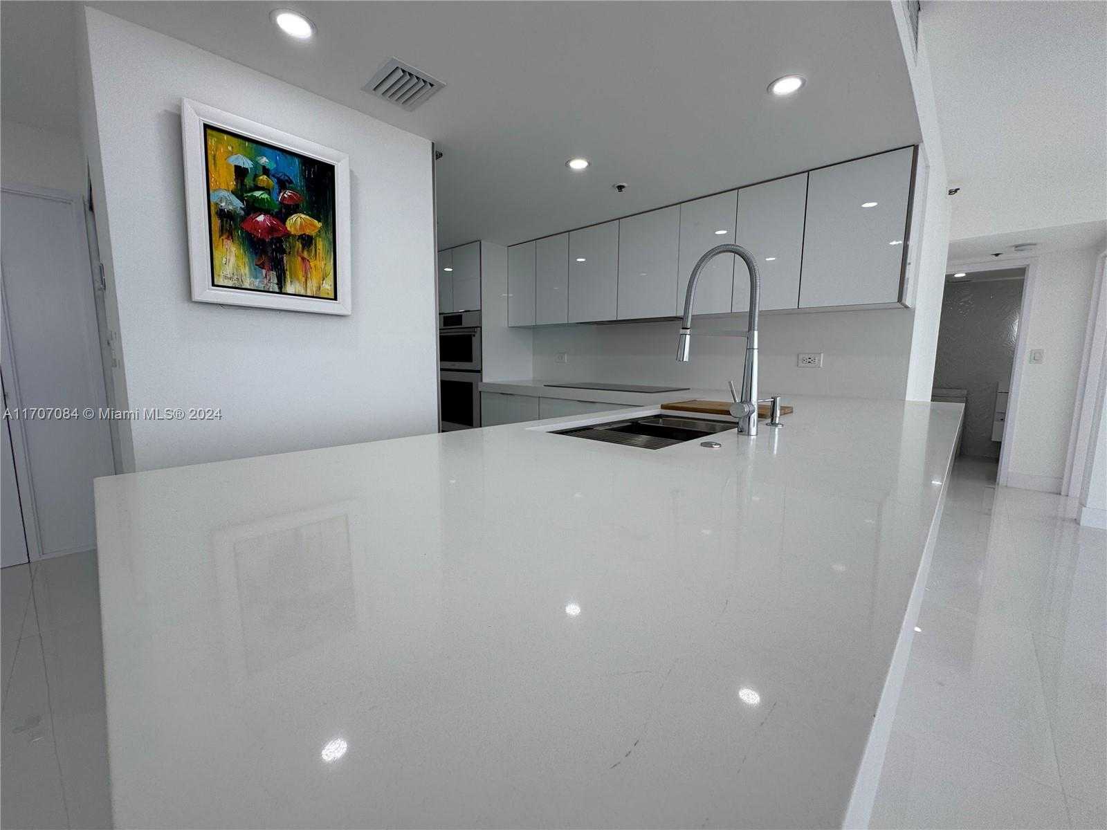 Small Image of 7601 EAST TREASURE DR #2305, North Bay Village Number 6