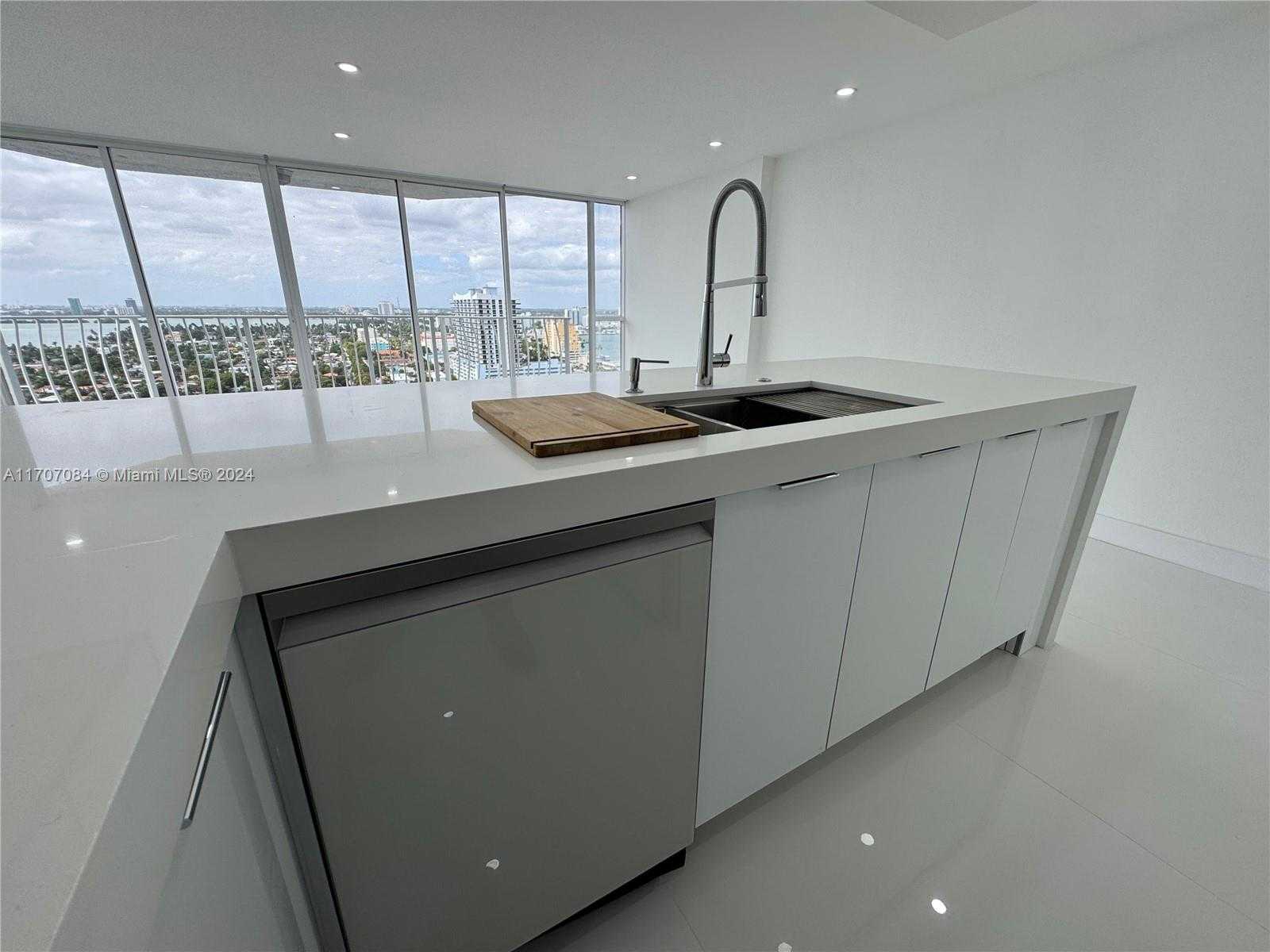 Small Image of 7601 EAST TREASURE DR #2305, North Bay Village Number 8