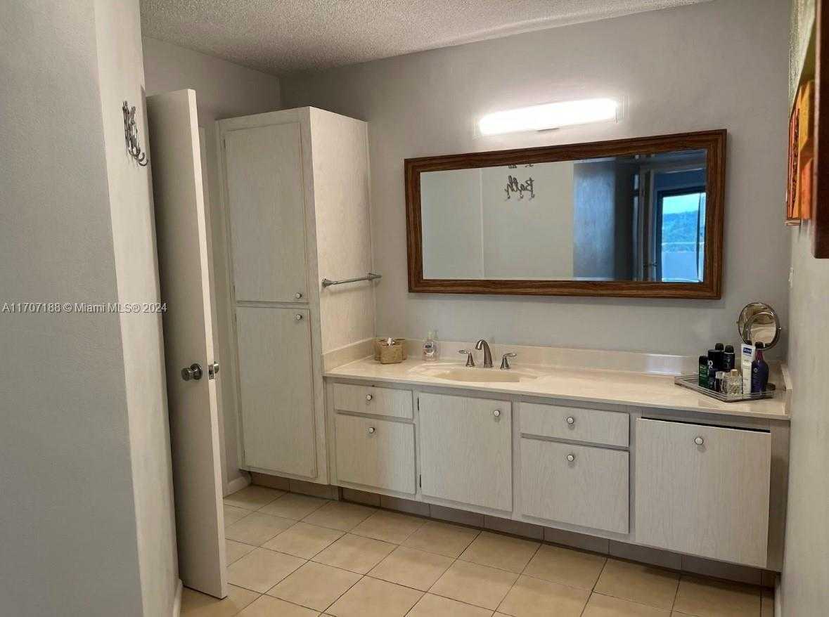 Small Image of 9225 COLLINS AVE #712, Surfside Number 6