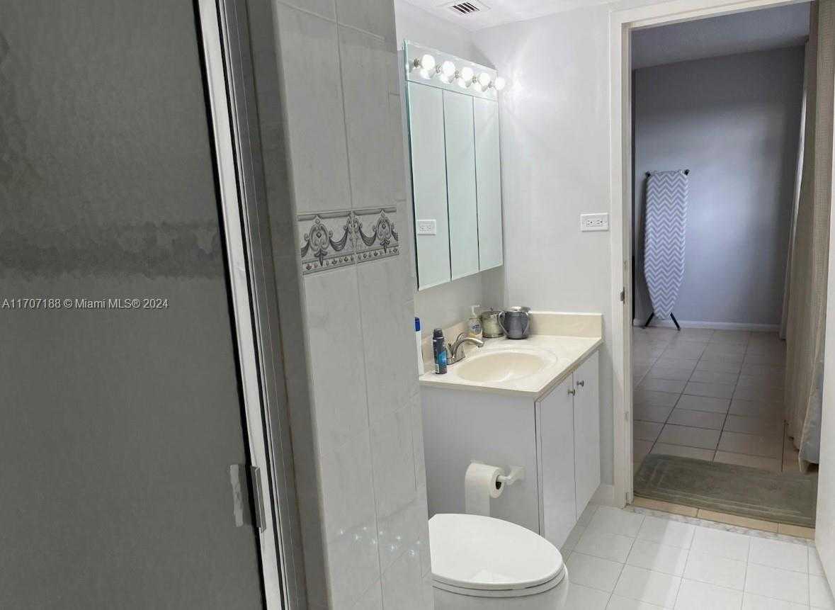 Small Image of 9225 COLLINS AVE #712, Surfside Number 8
