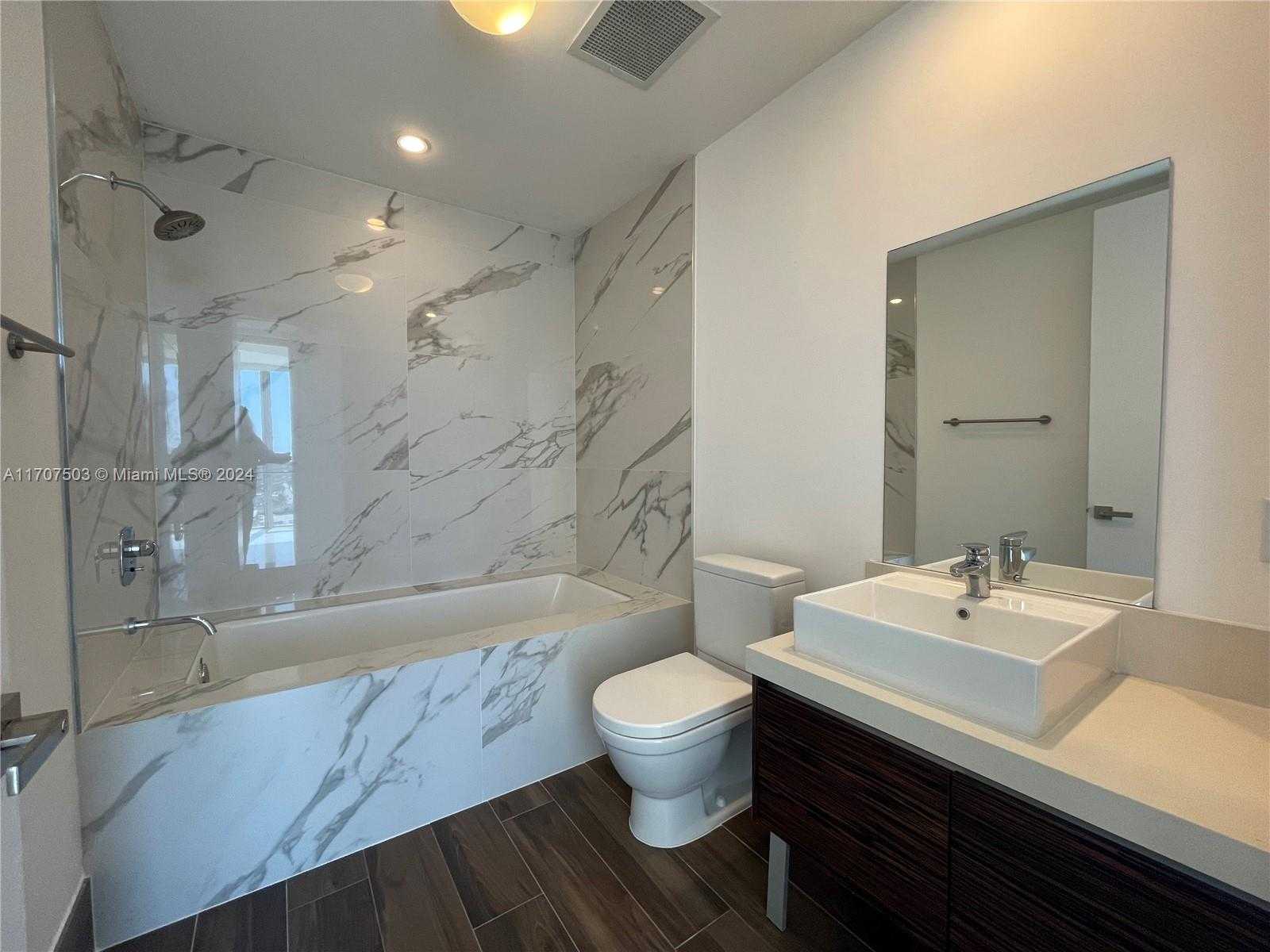 Small Image of 1100 BISCAYNE BLVD #1906, Miami Number 12