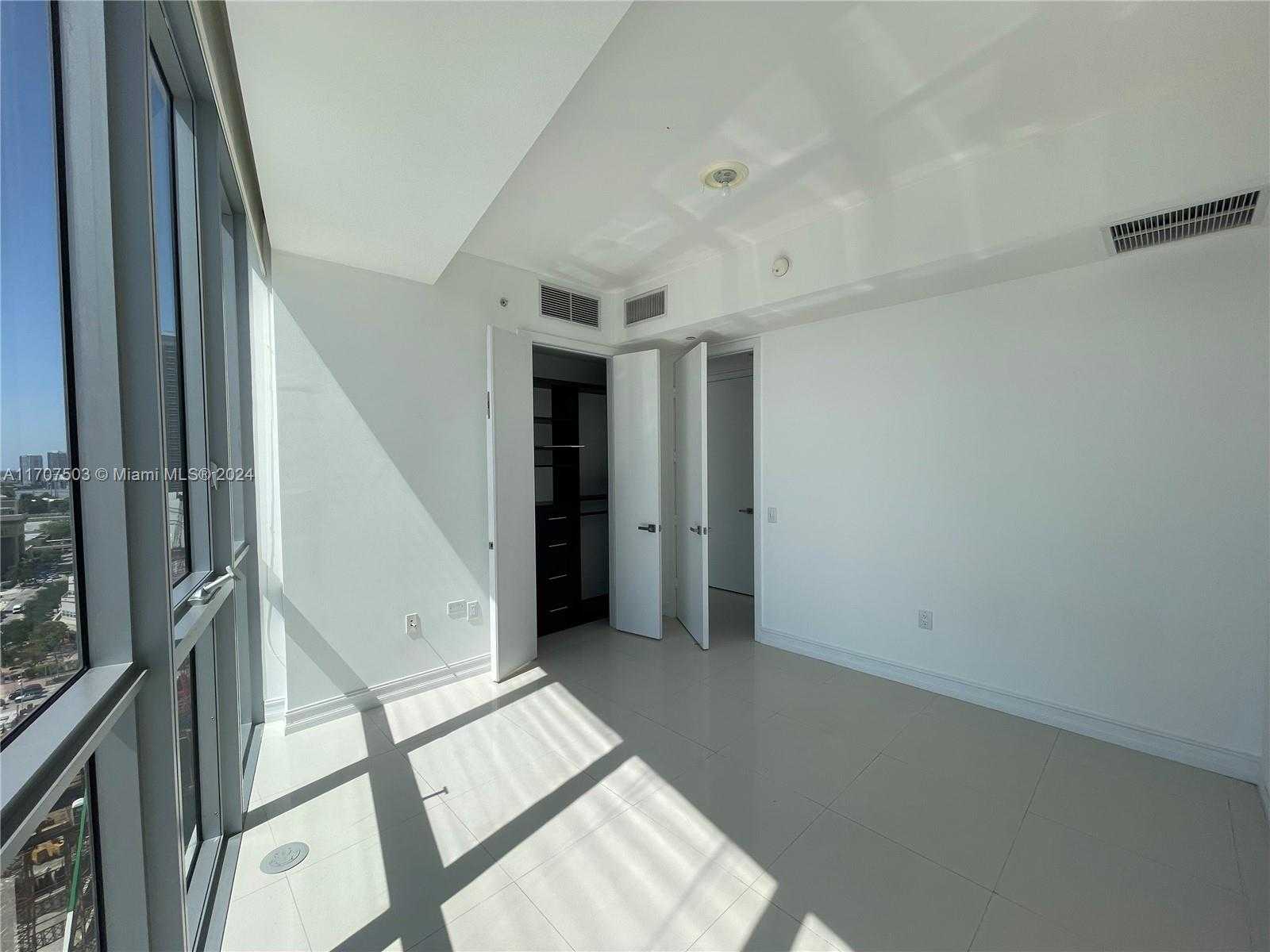 Small Image of 1100 BISCAYNE BLVD #1906, Miami Number 14