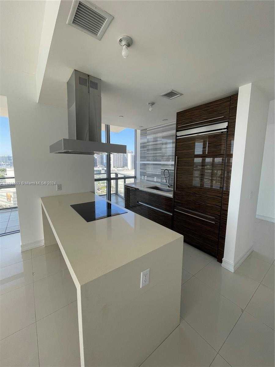 Small Image of 1100 BISCAYNE BLVD #1906, Miami Number 17
