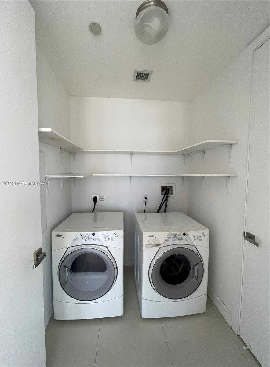 Small Image of 1100 BISCAYNE BLVD #1906, Miami Number 19