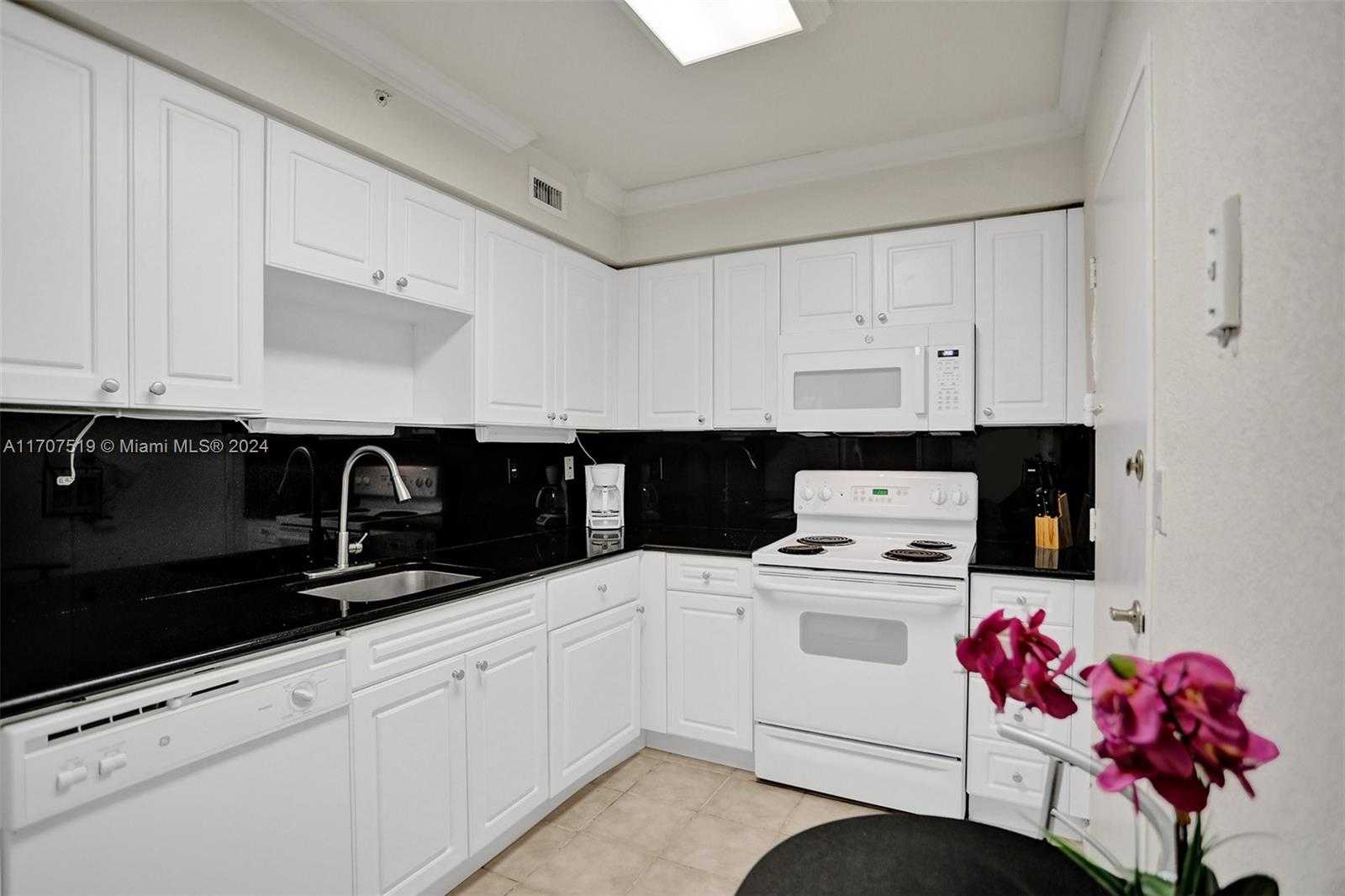 Small Image of 2501 SOUTH OCEAN DR #533 (available NOW), Hollywood Number 11