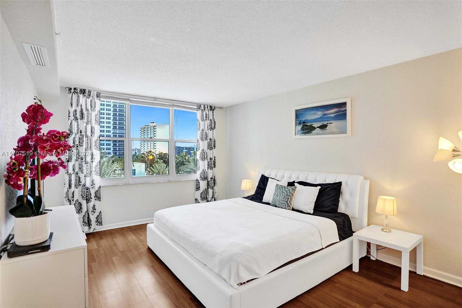 Small Image of 2501 SOUTH OCEAN DR #533 (available NOW), Hollywood Number 16