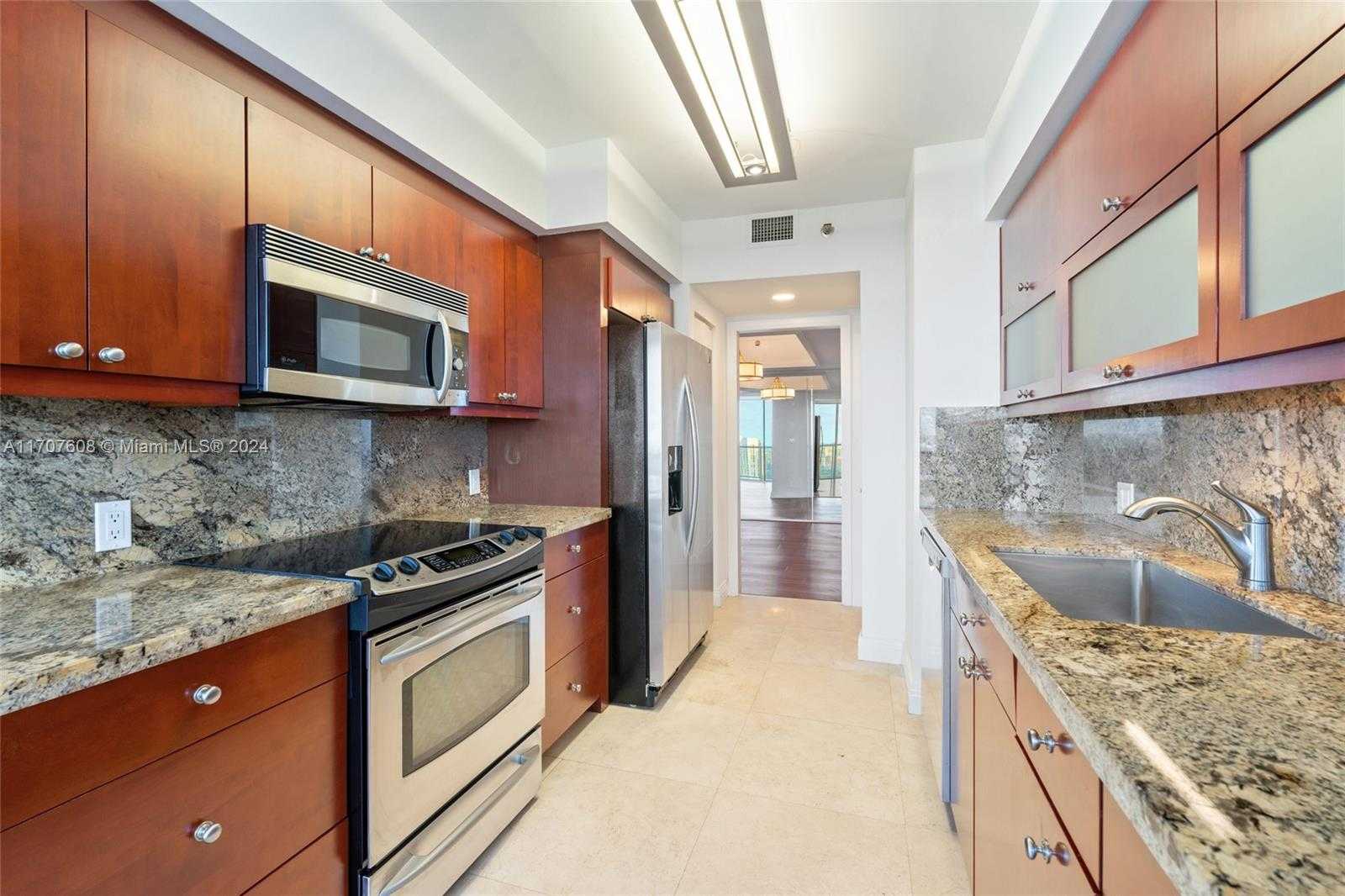 Small Image of 20281 EAST COUNTRY CLUB DR #2303, Aventura Number 14