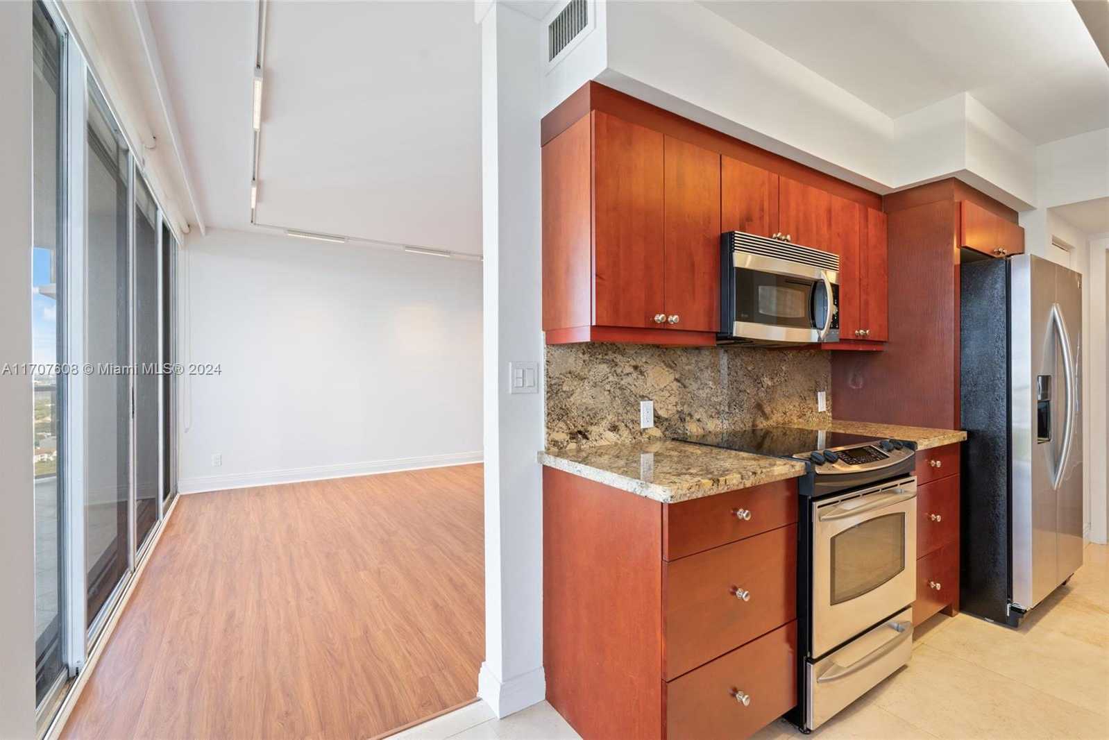 Small Image of 20281 EAST COUNTRY CLUB DR #2303, Aventura Number 15