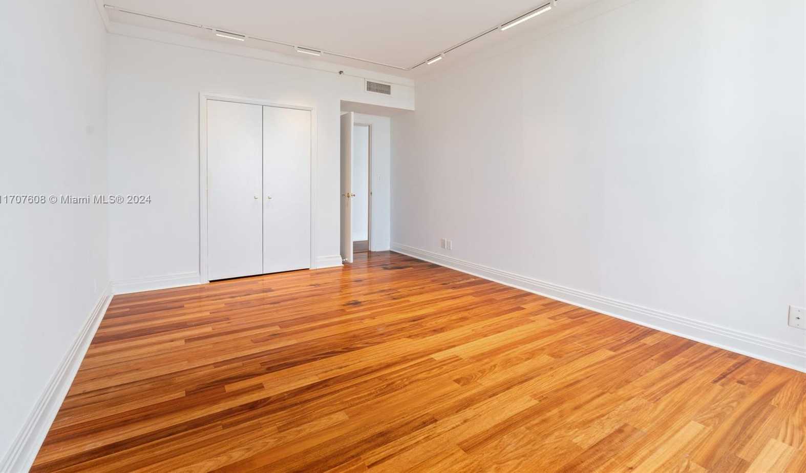 Small Image of 20281 EAST COUNTRY CLUB DR #2303, Aventura Number 24