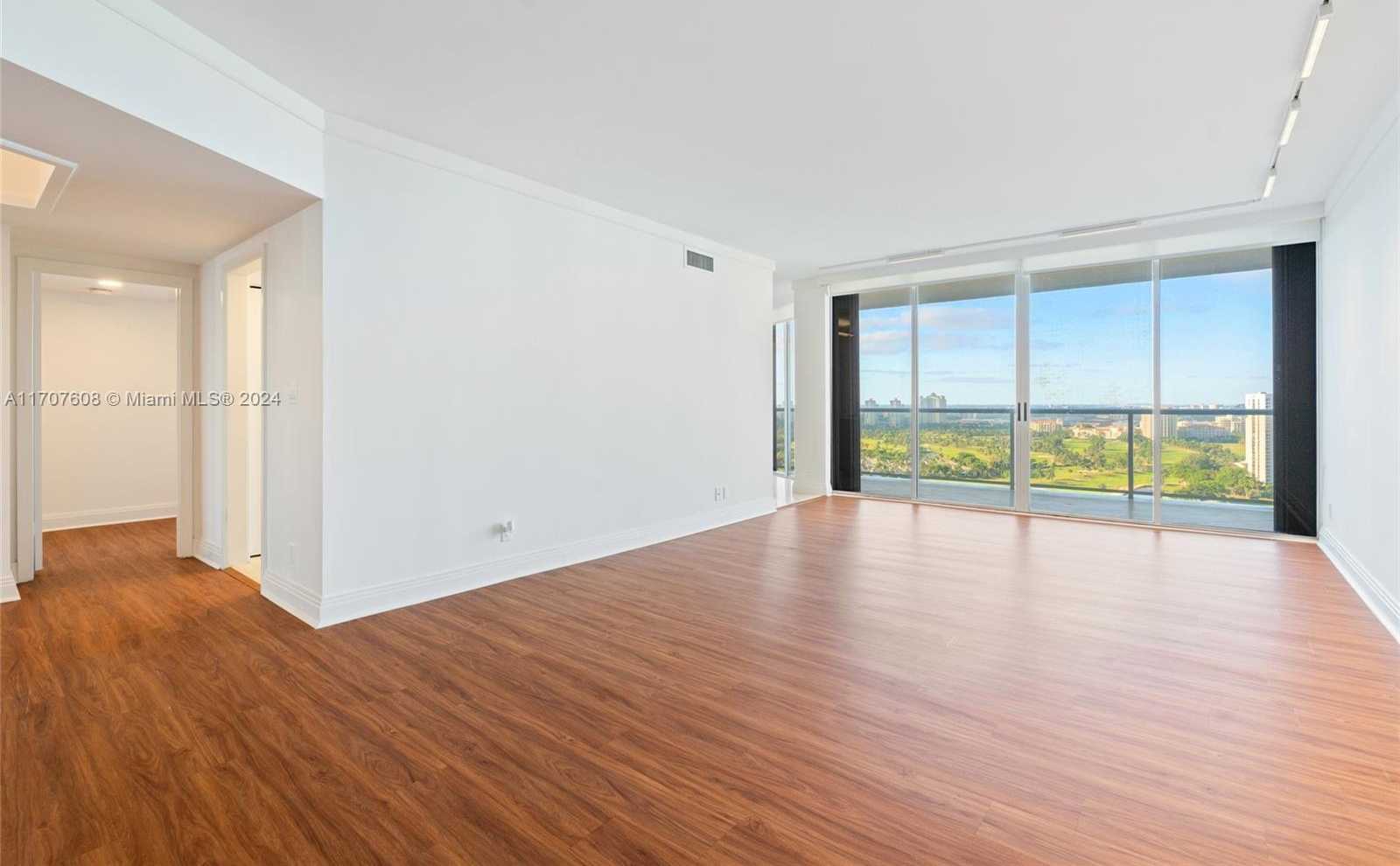 Small Image of 20281 EAST COUNTRY CLUB DR #2303, Aventura Number 6