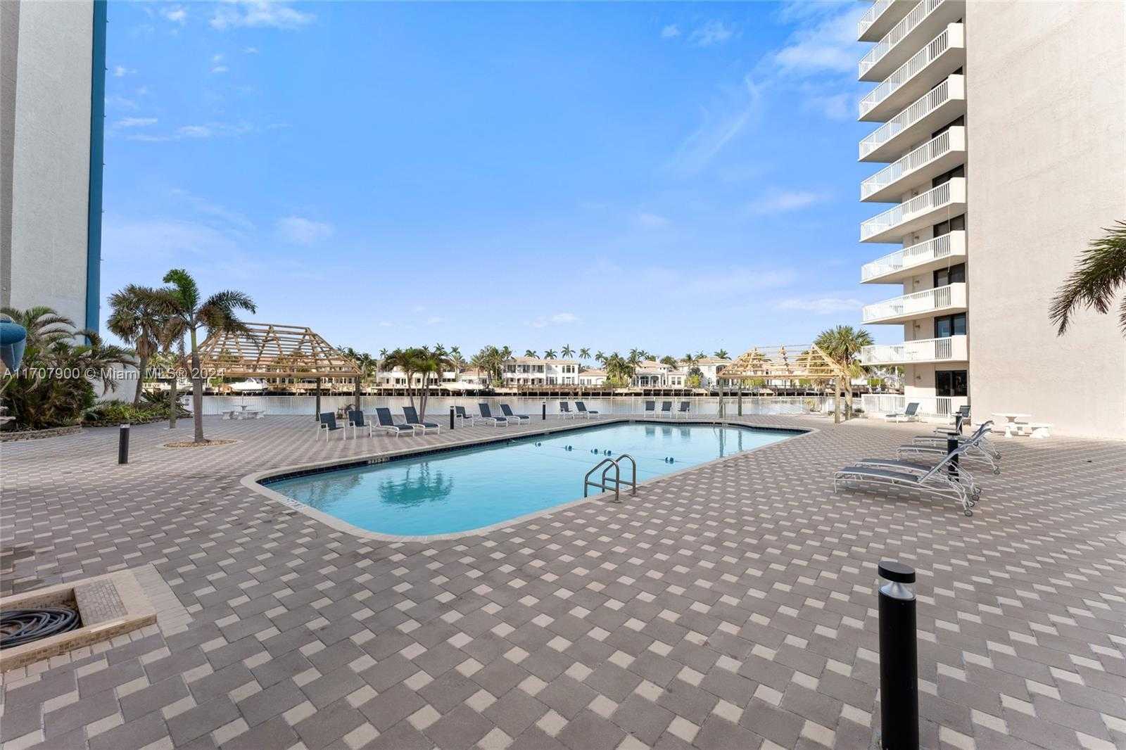 Small Image of 1600 SOUTH OCEAN DR #10E, Hollywood Number 17