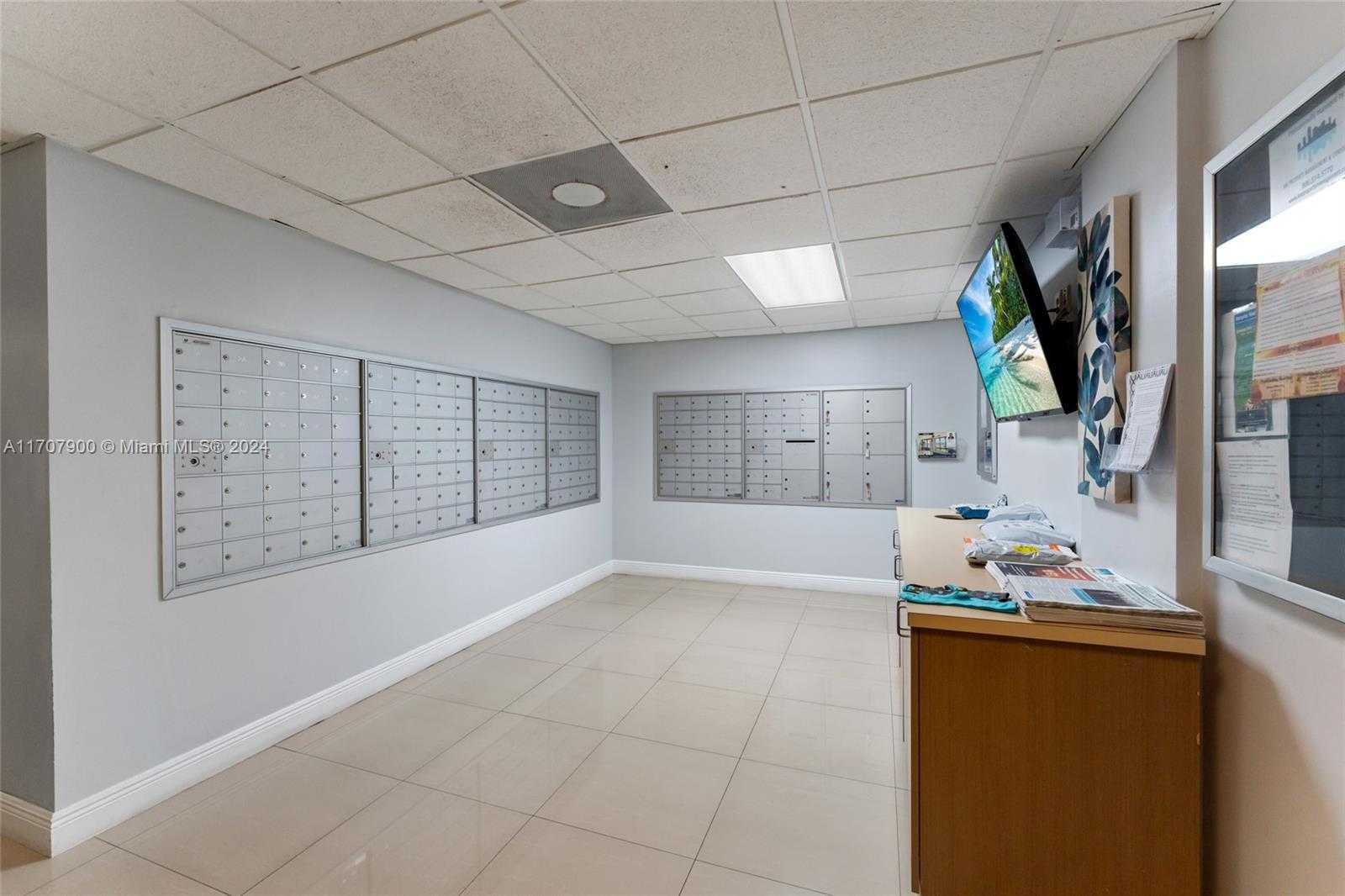 Small Image of 1600 SOUTH OCEAN DR #10E, Hollywood Number 20